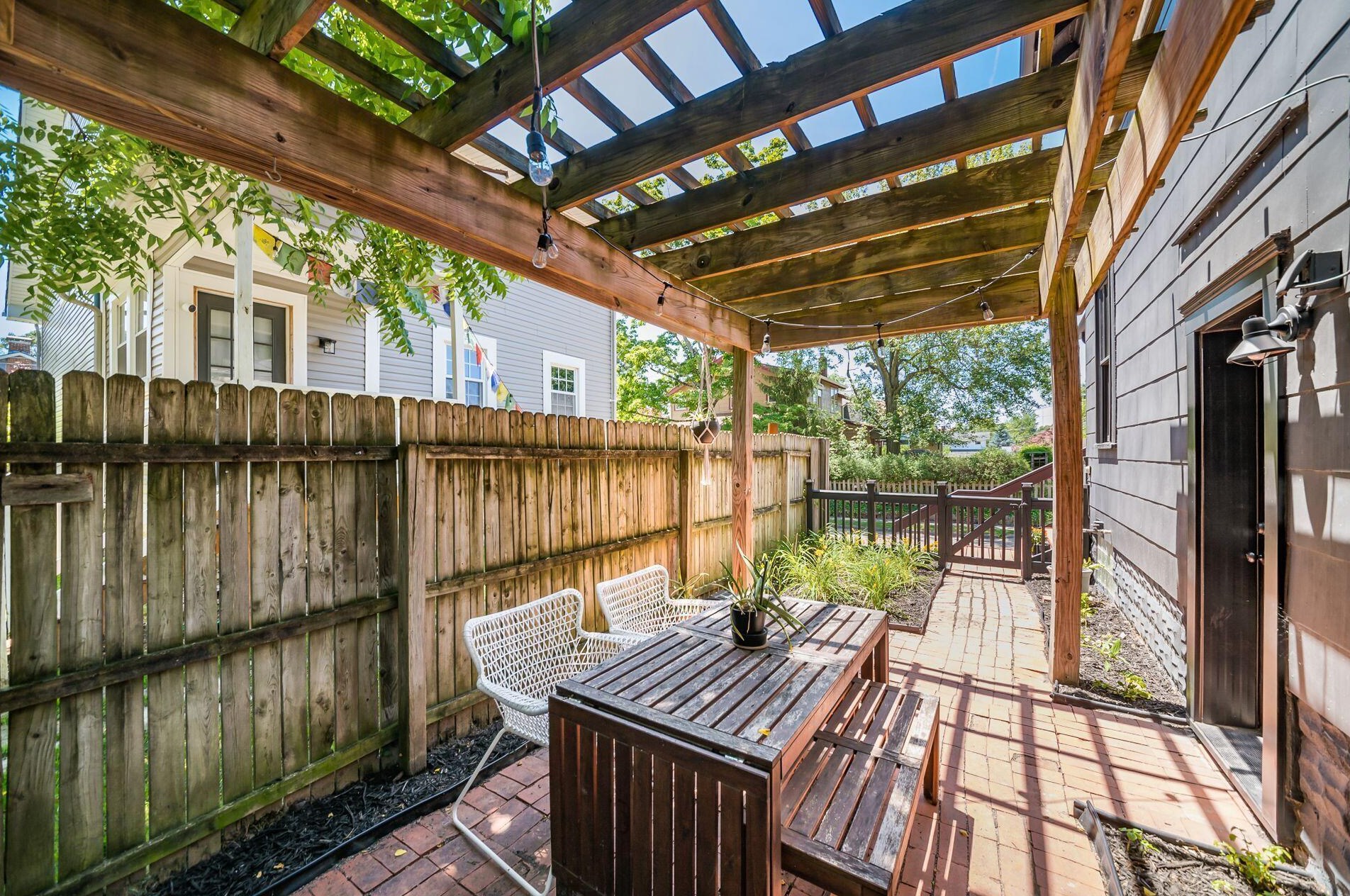 2978 Findley Ave, Columbus OH 43202-2246 exterior