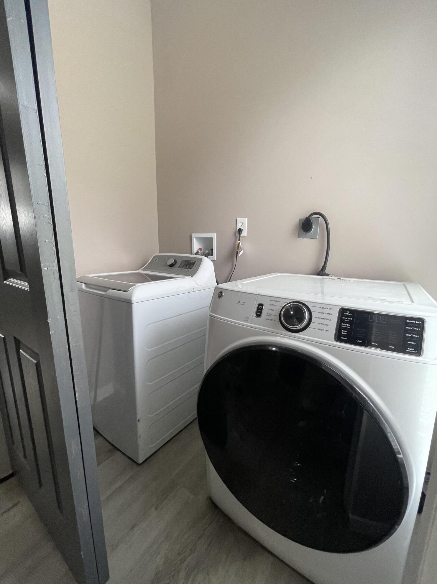 1390 Livingston Ave, Columbus OH 43209-2945 exterior