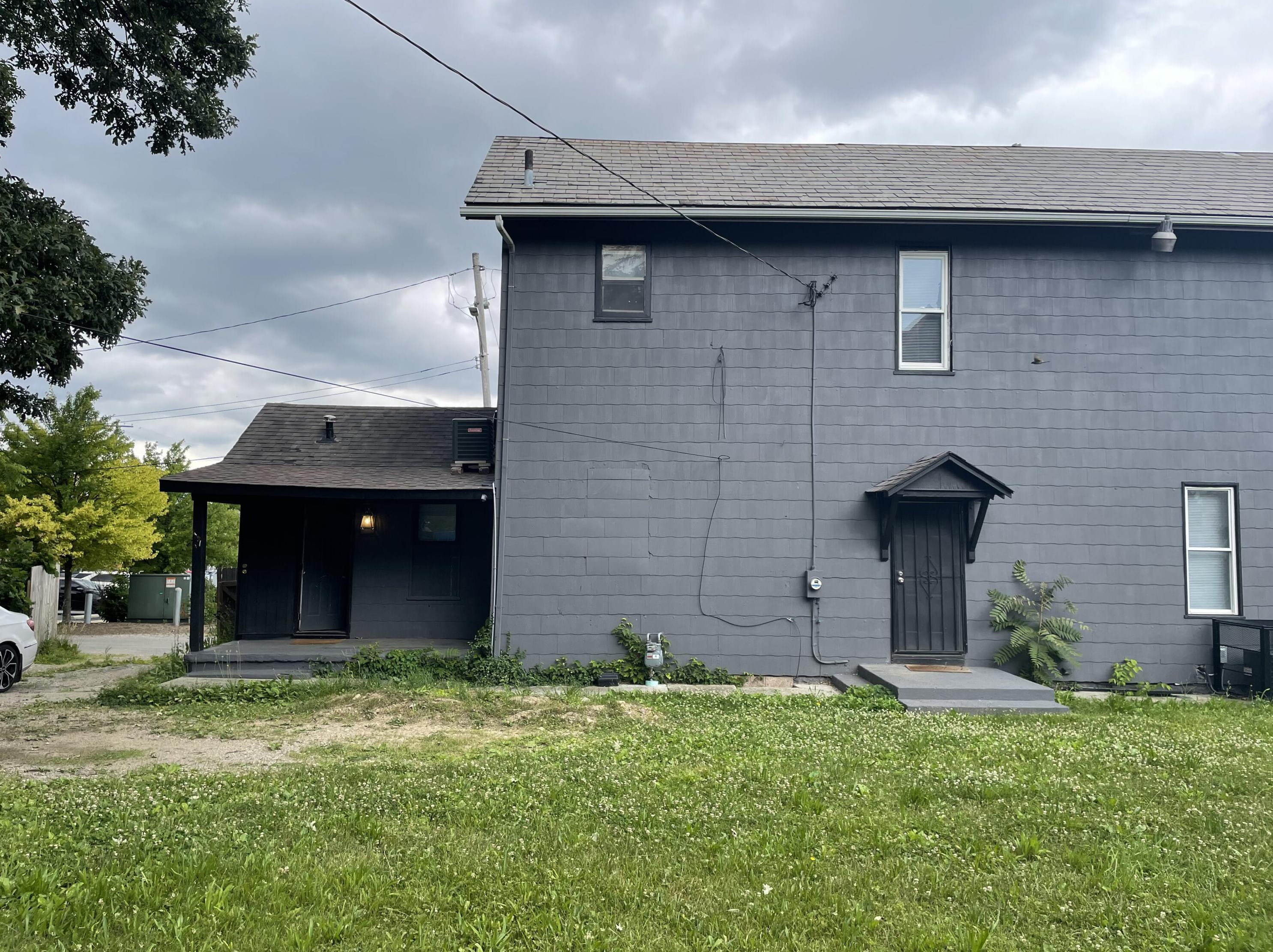 1390 Livingston Ave, Columbus OH 43209-2945 exterior