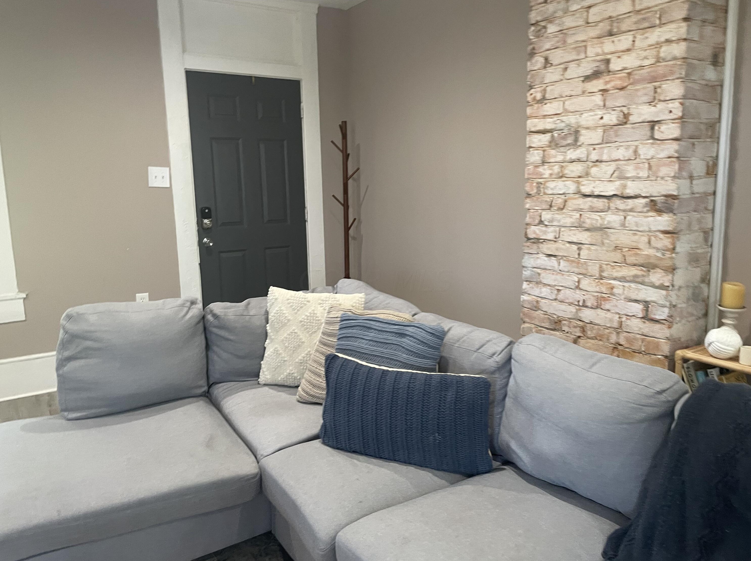 1390 Livingston Ave, Columbus OH 43209-2945 exterior