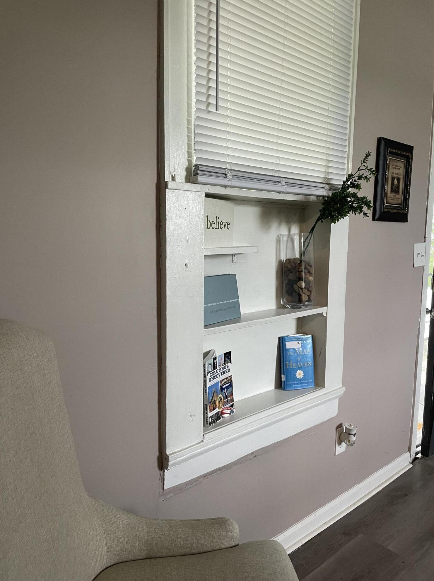 1390 Livingston Ave, Columbus OH 43209-2945 exterior