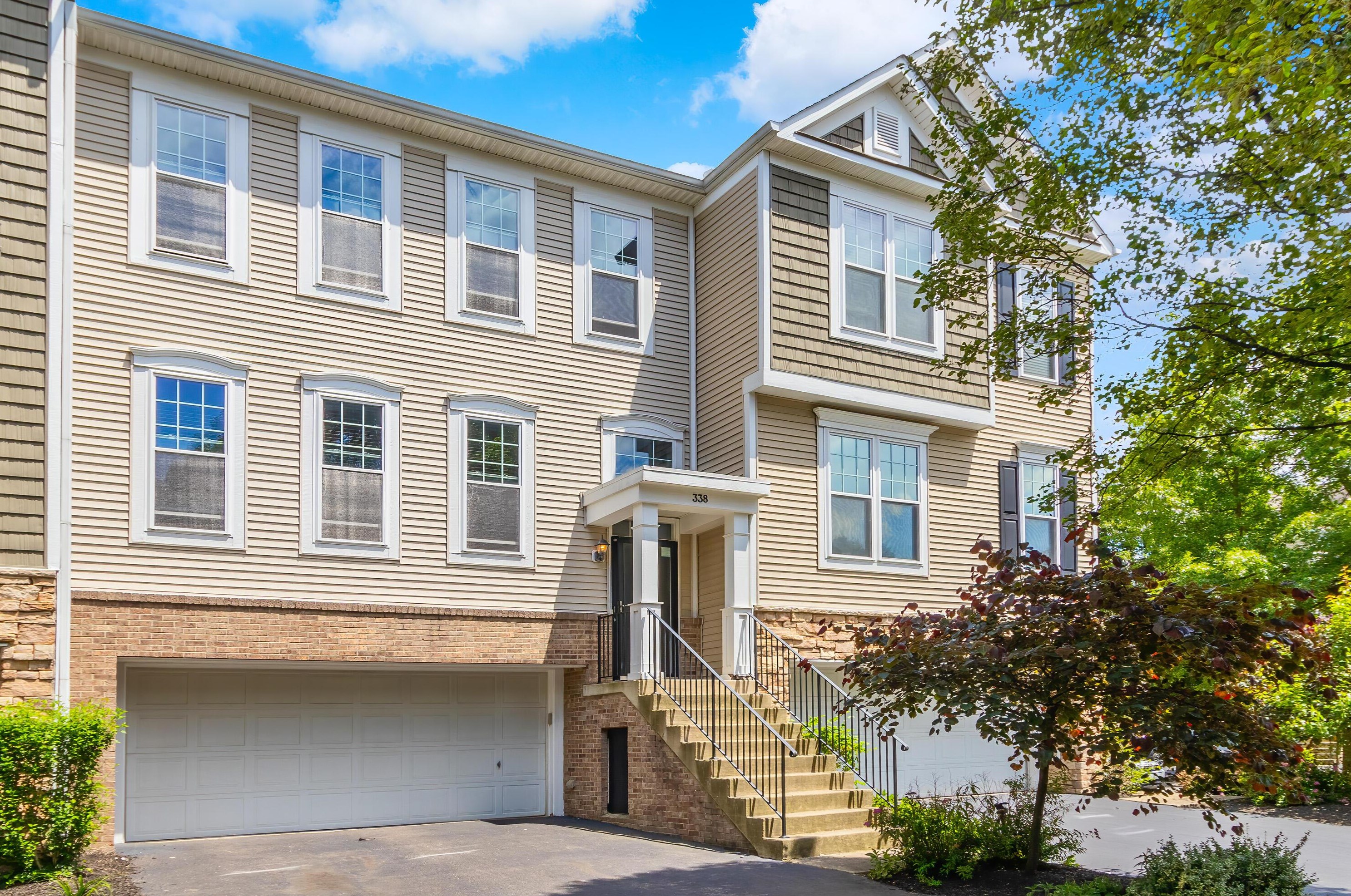 338 Hanton Way, Columbus, OH 43213-4430