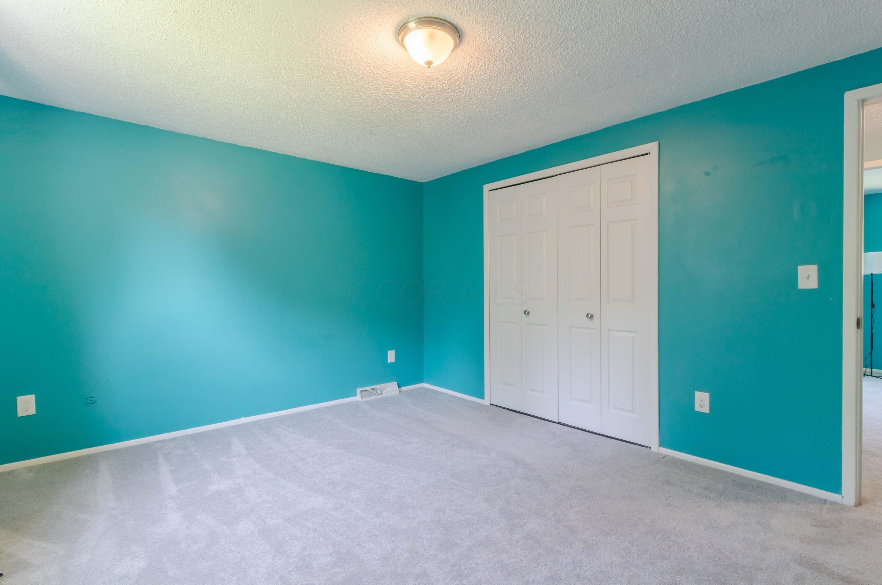 3519 Meldrake St, Columbus OH  43230-1623 exterior