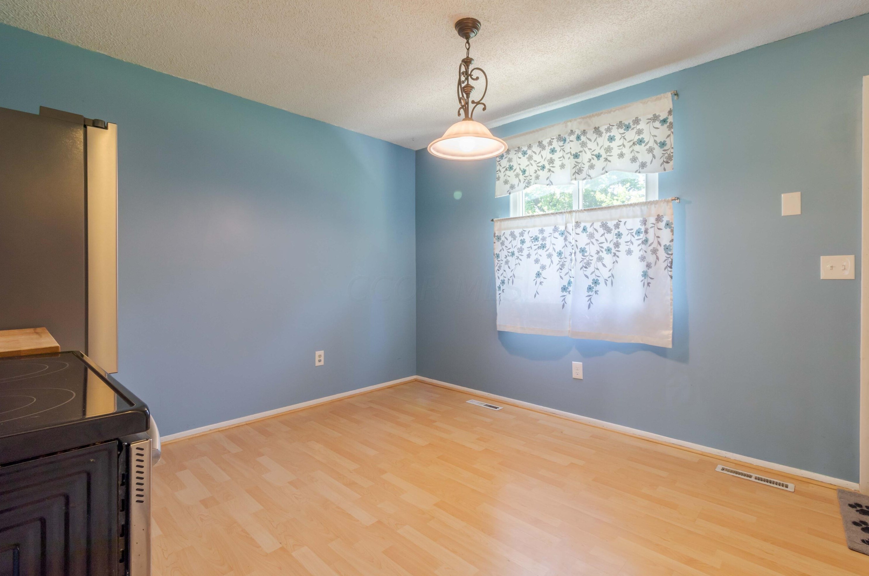 3519 Meldrake St, Columbus OH  43230-1623 exterior