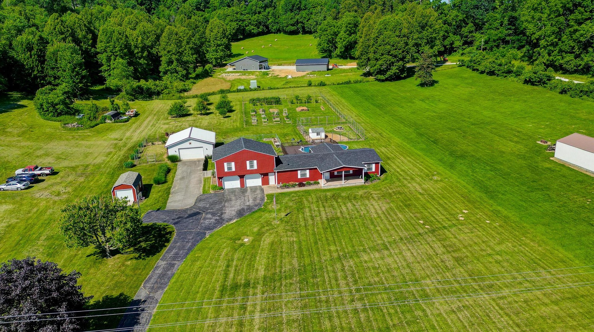 4077 Christmas Rock Sw Rd, Lancaster, OH 43130
