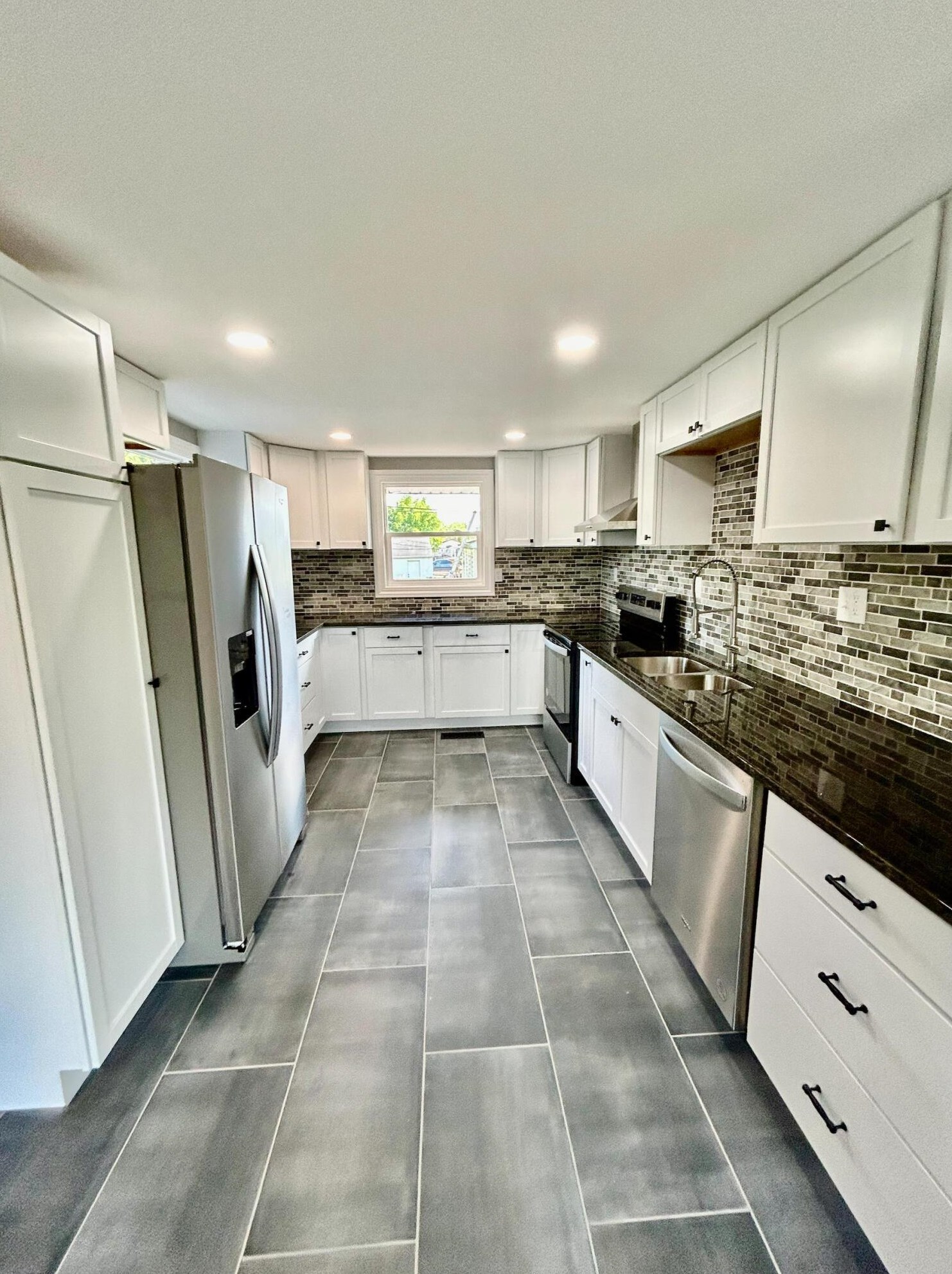 3901 Briggs Rd, Columbus OH 43228-3108 exterior