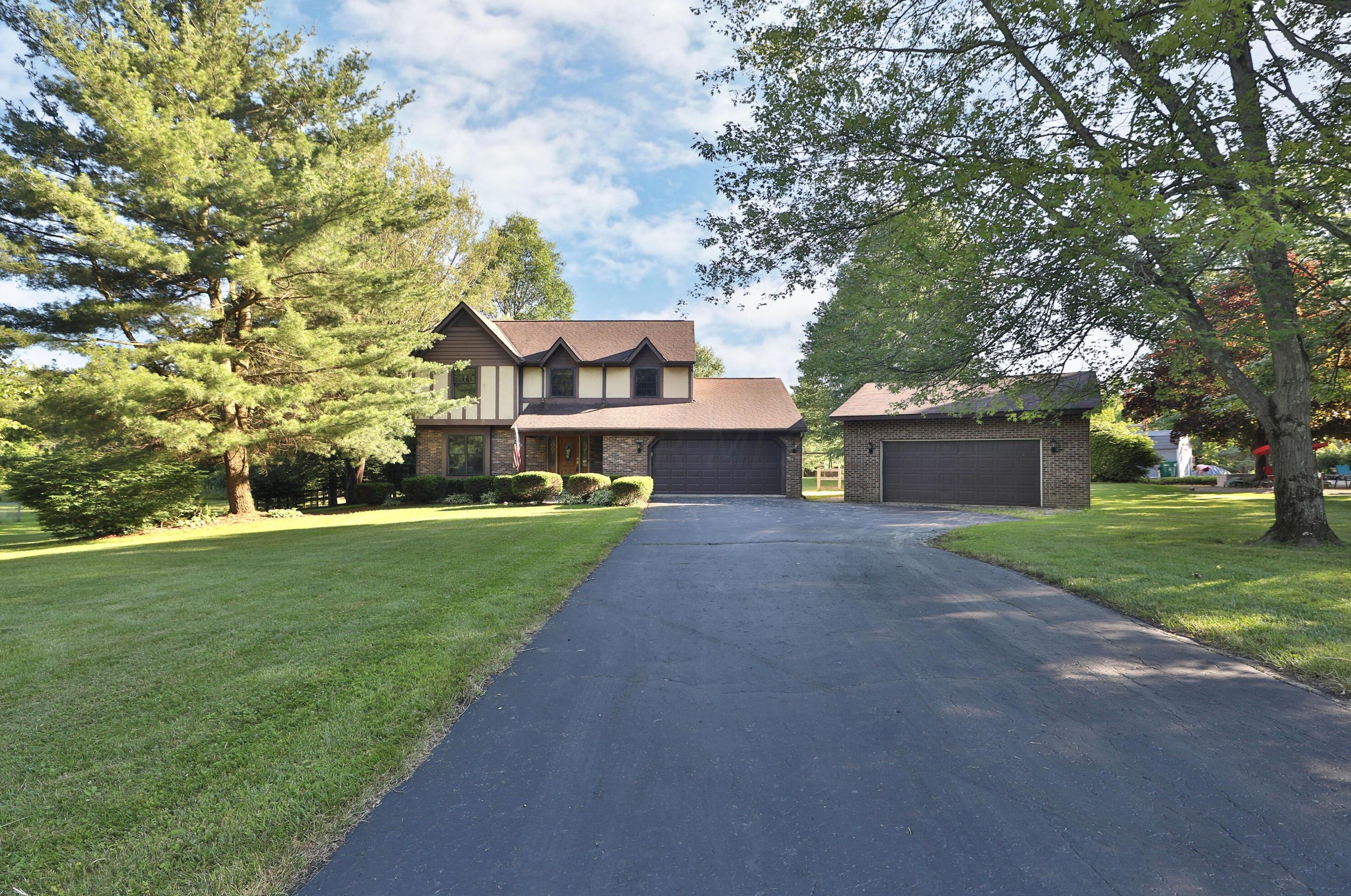 243 Whirlaway Loop, Pataskala, OH 43062-8456