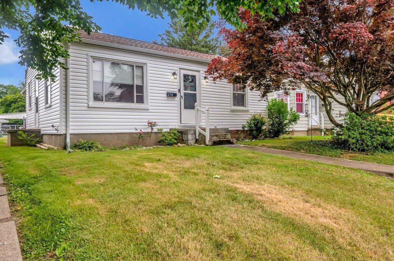 216 Florence Ave, Zanesville, OH 43701