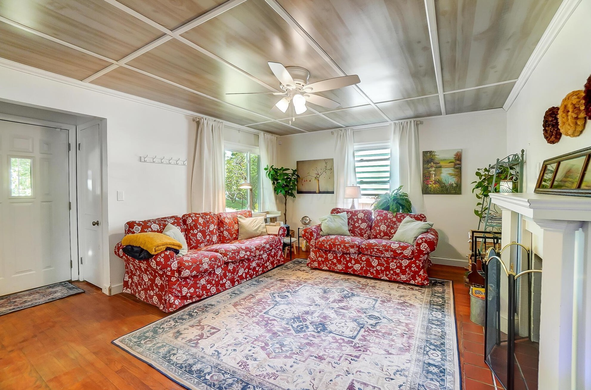 106 Demorest Rd, Columbus OH  43204-1042 exterior