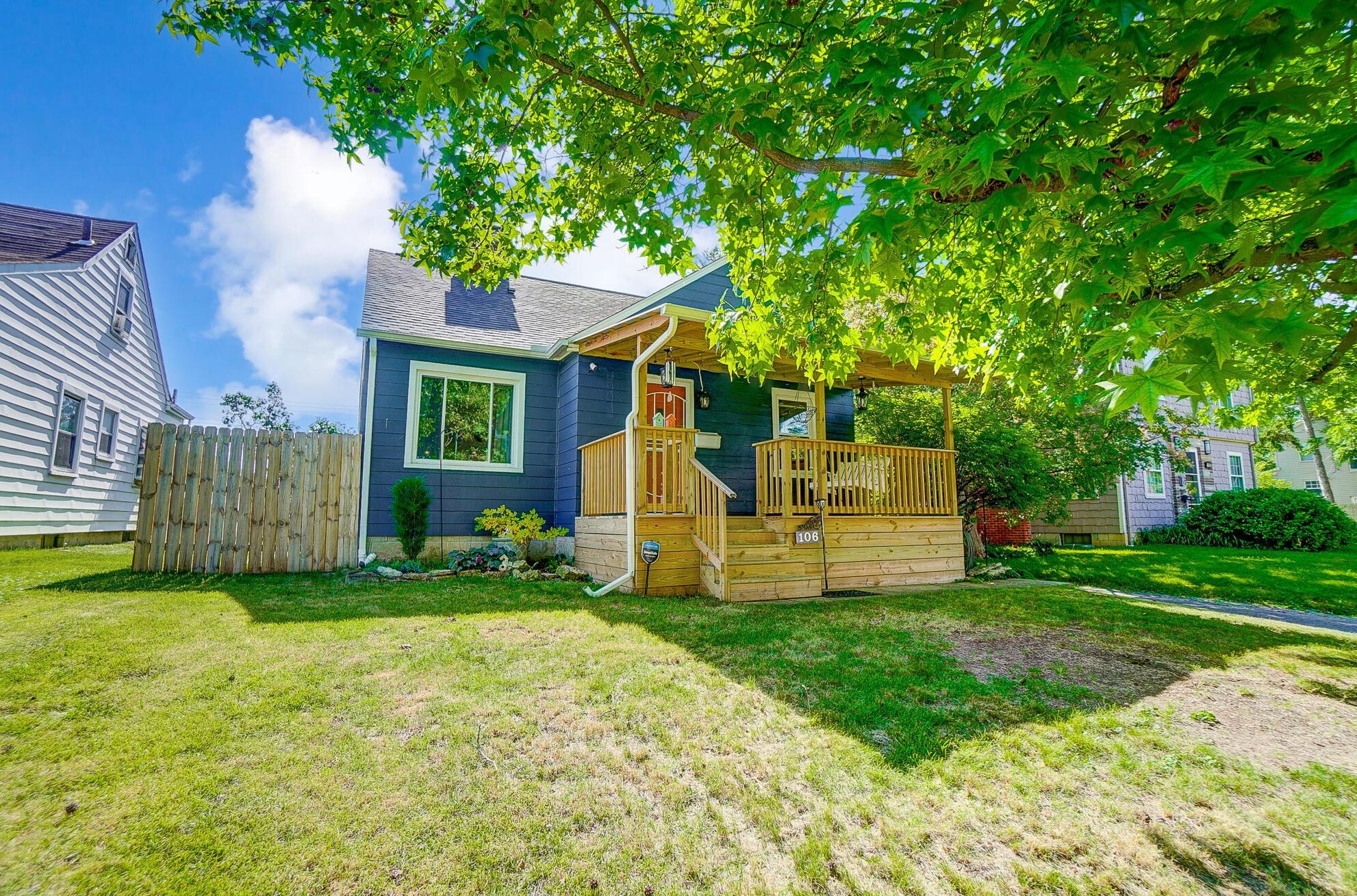 106 Demorest Rd, Columbus, OH 43204-1239