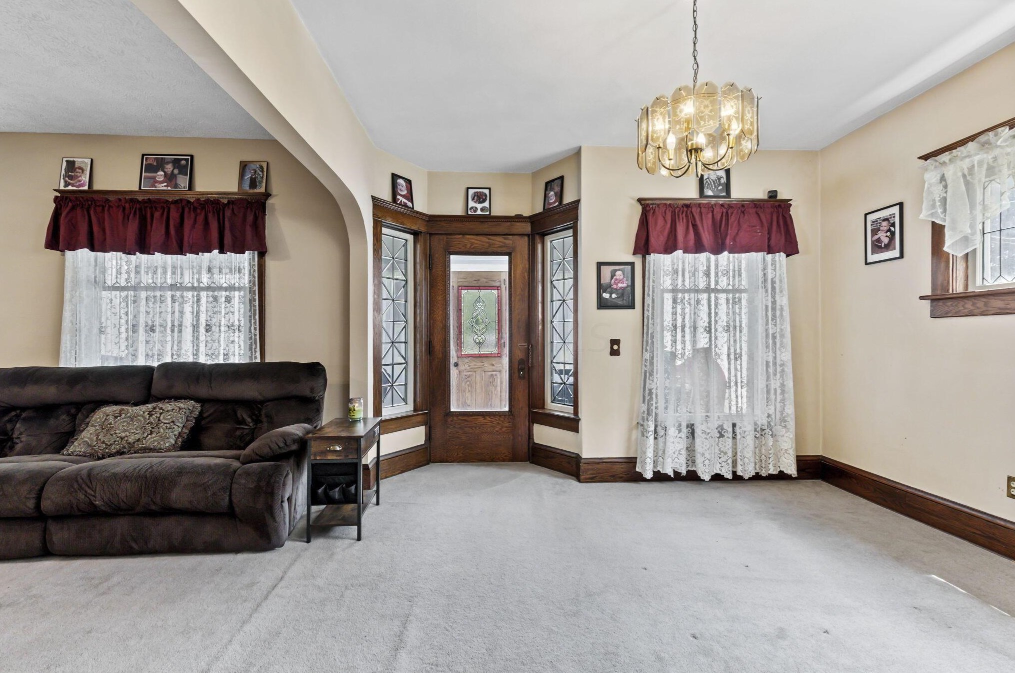 92 Elm St, North Liberty, OH 44822-8944