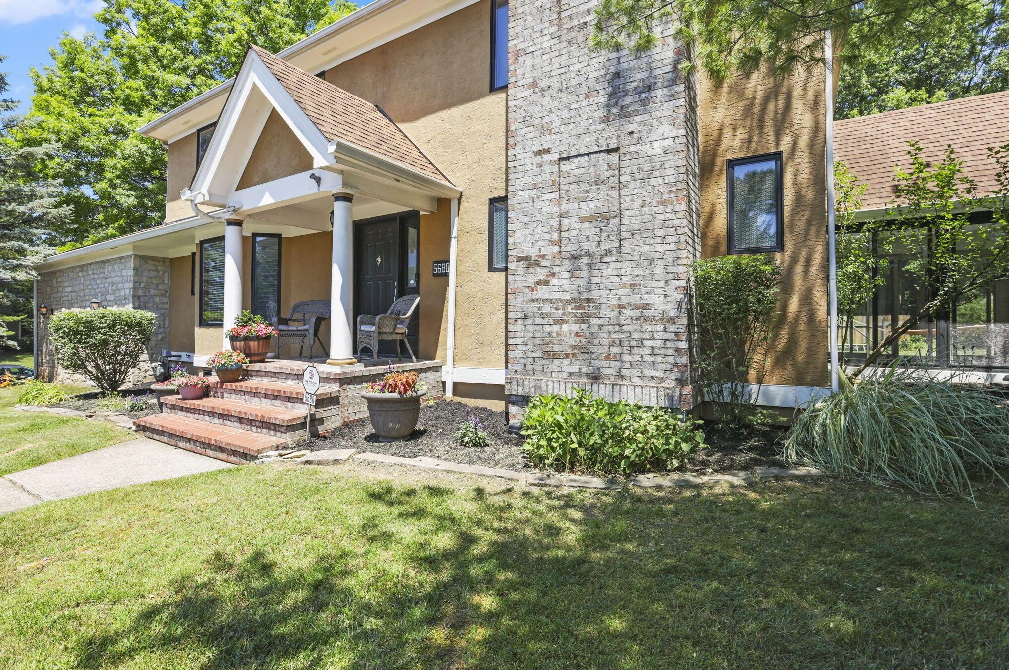 5680 Longrifle Rd, Westerville, OH 43081-5241