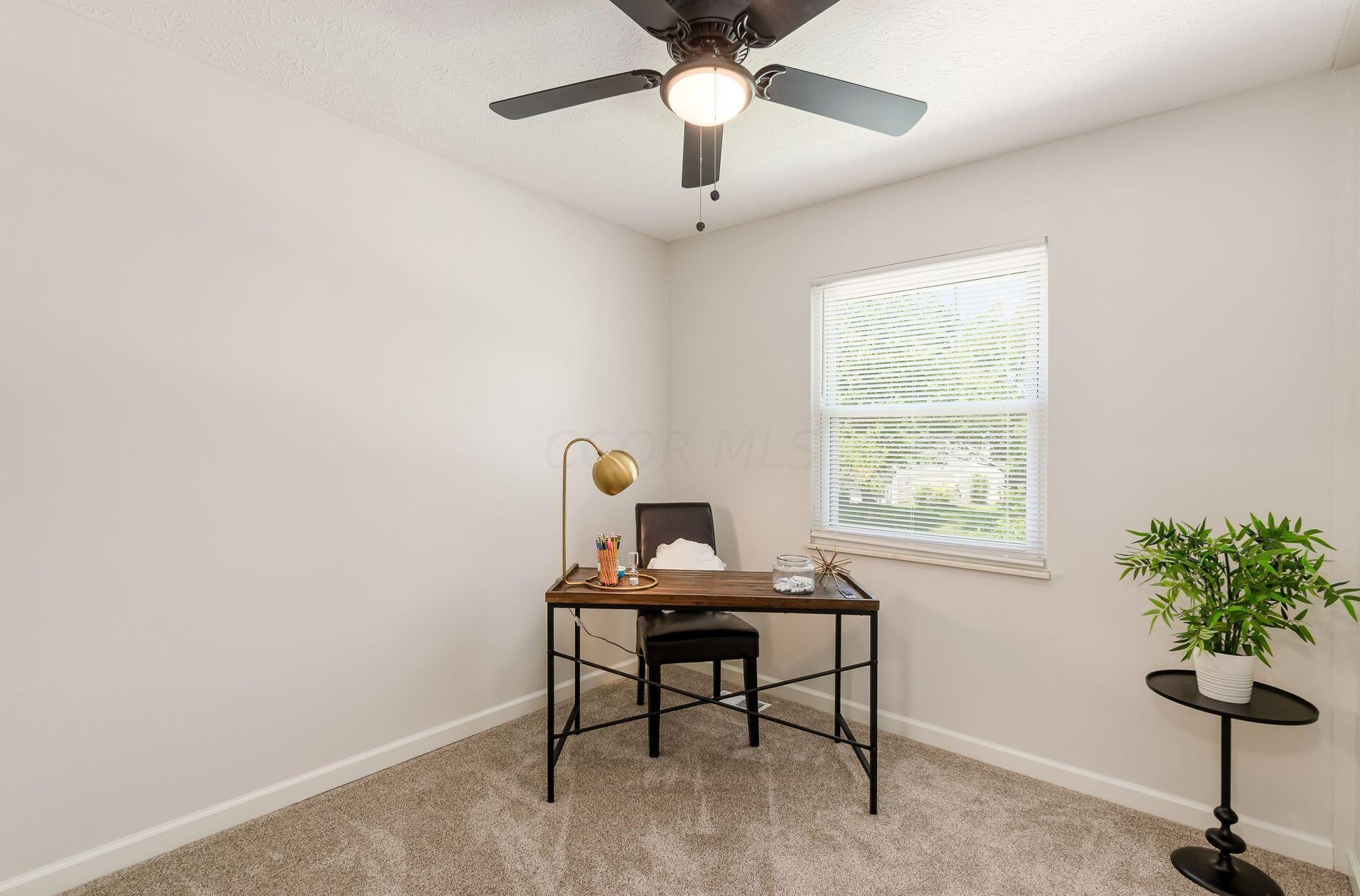 1163 Crater Lk Ln, Columbus OH  43085-1504 exterior