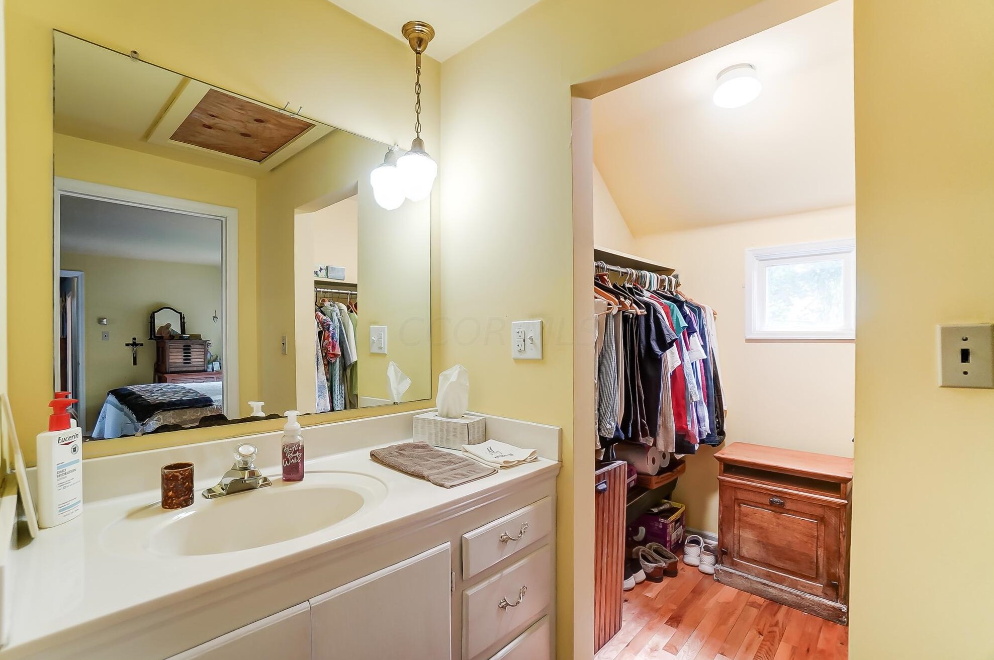 1496 Essex Rd, Columbus OH  43221-3845 exterior