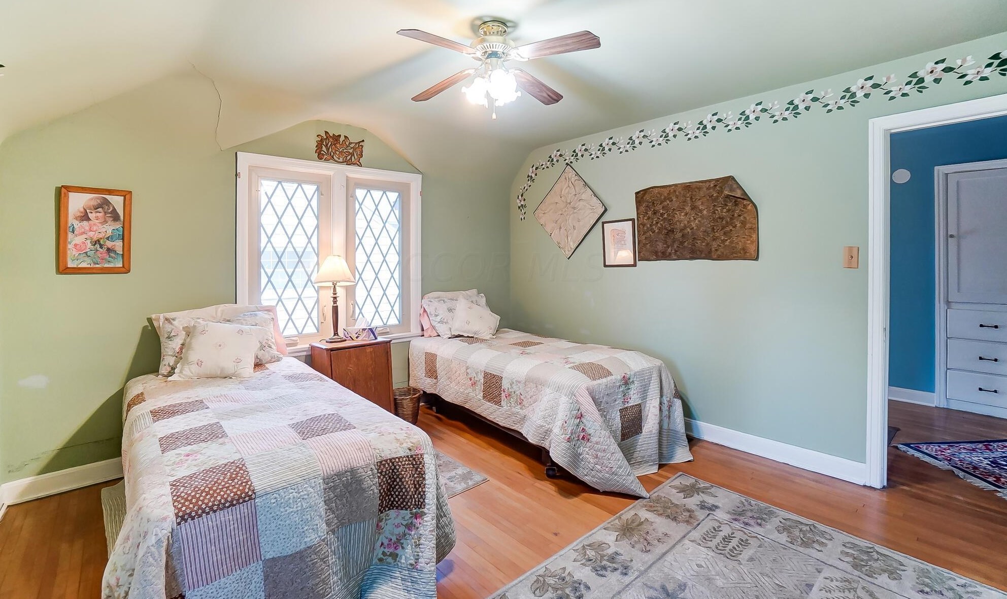 1496 Essex Rd, Columbus OH  43221-3845 exterior