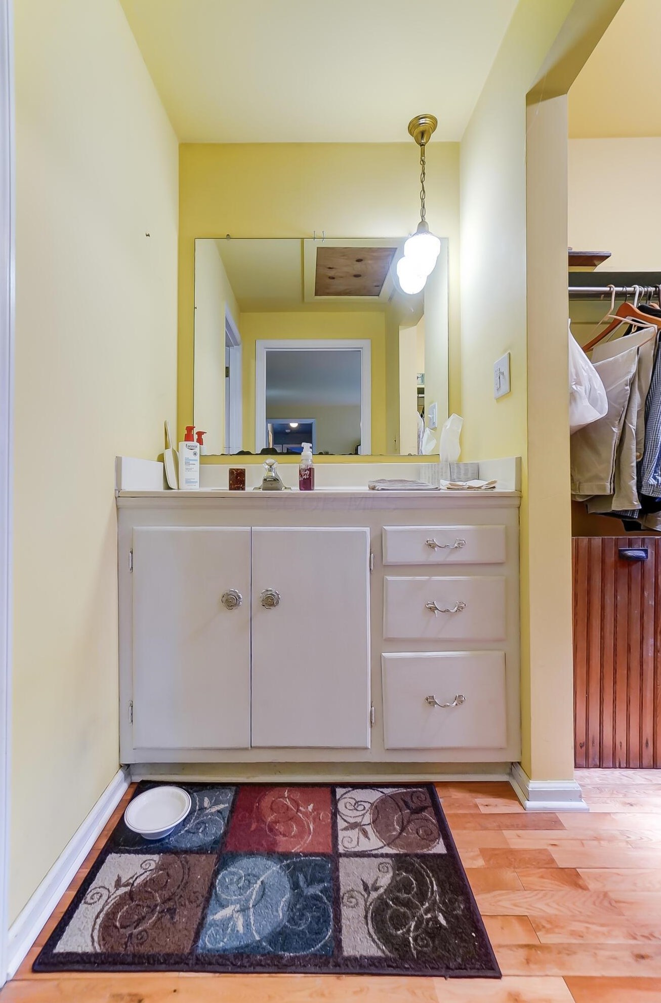 1496 Essex Rd, Columbus OH  43221-3845 exterior