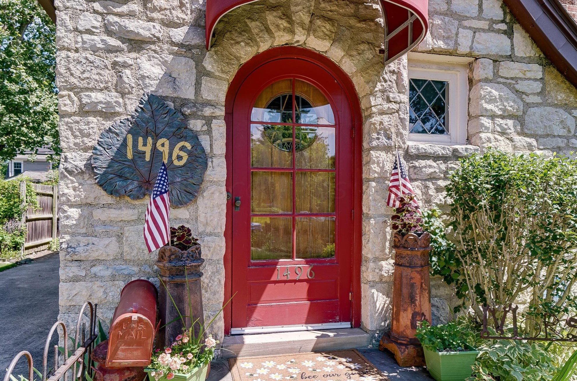 1496 Essex Rd, Columbus OH  43221-3845 exterior