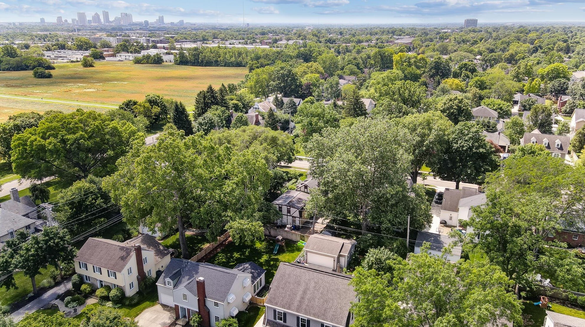 1496 Essex Rd, Columbus OH  43221-3845 exterior