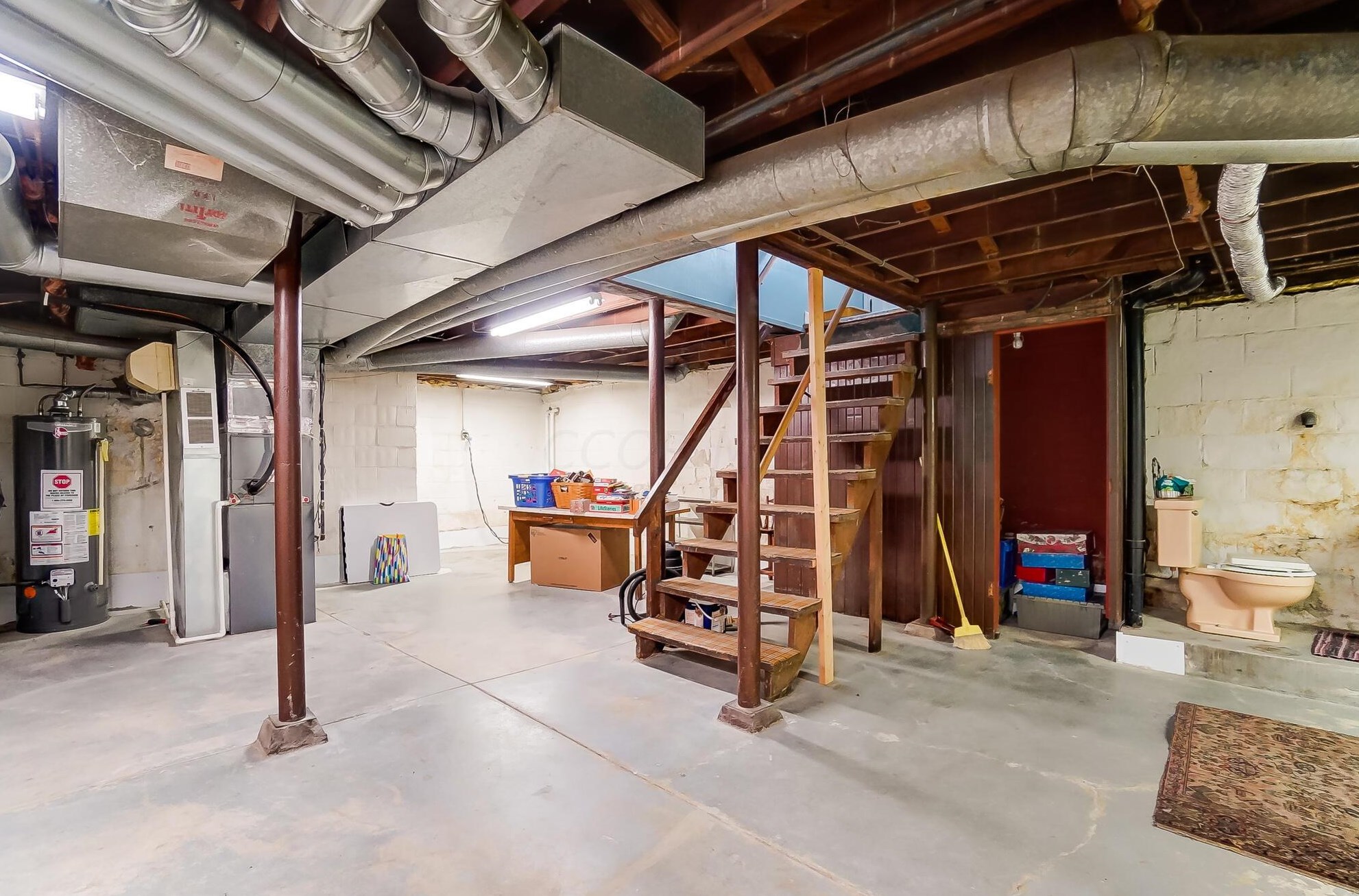 1496 Essex Rd, Columbus OH  43221-3845 exterior