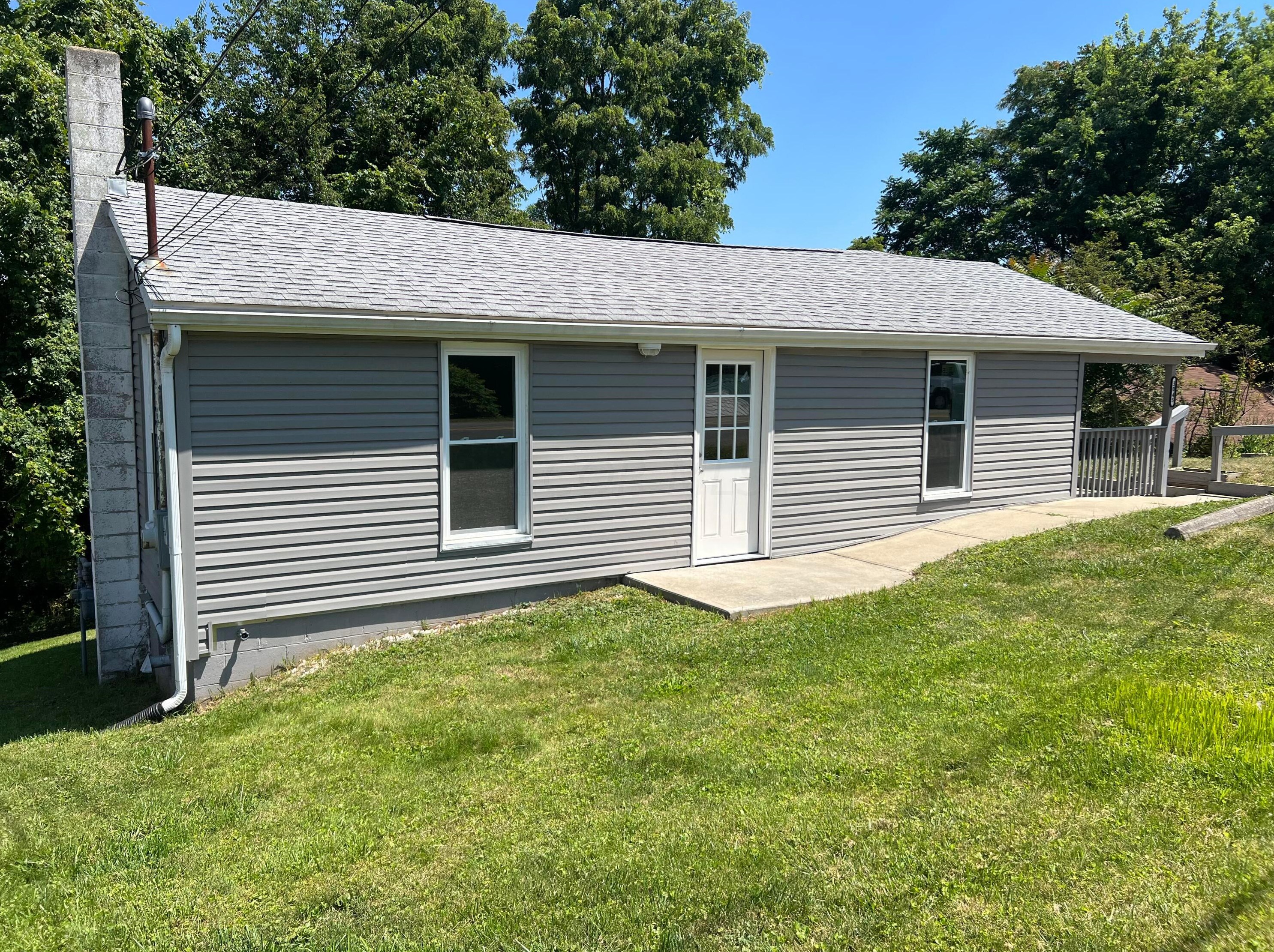 3045 Ridge Rd, Zanesville, OH 43701