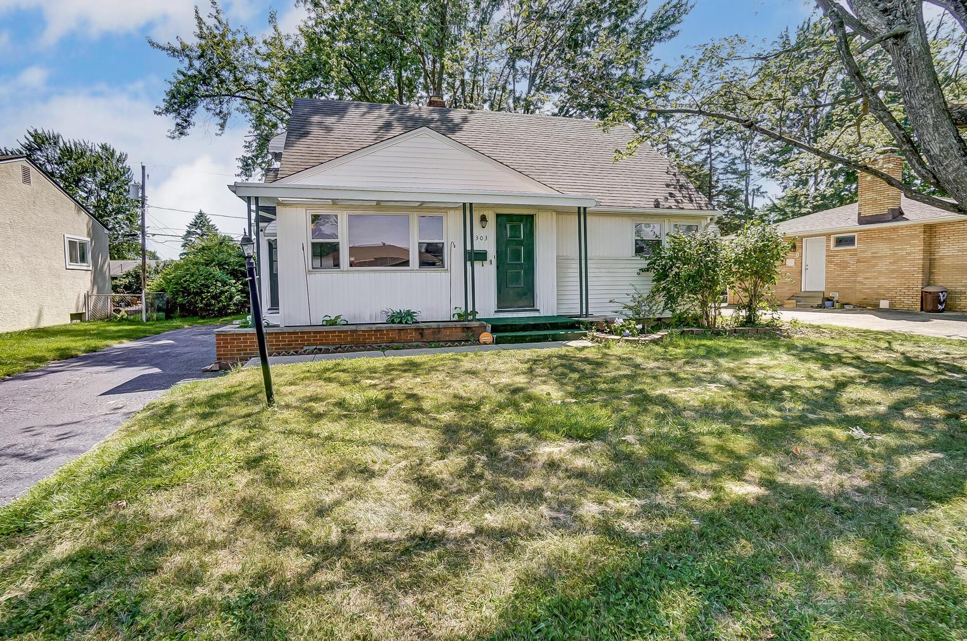 1303 Shanley Dr, Columbus, OH 43224-2066