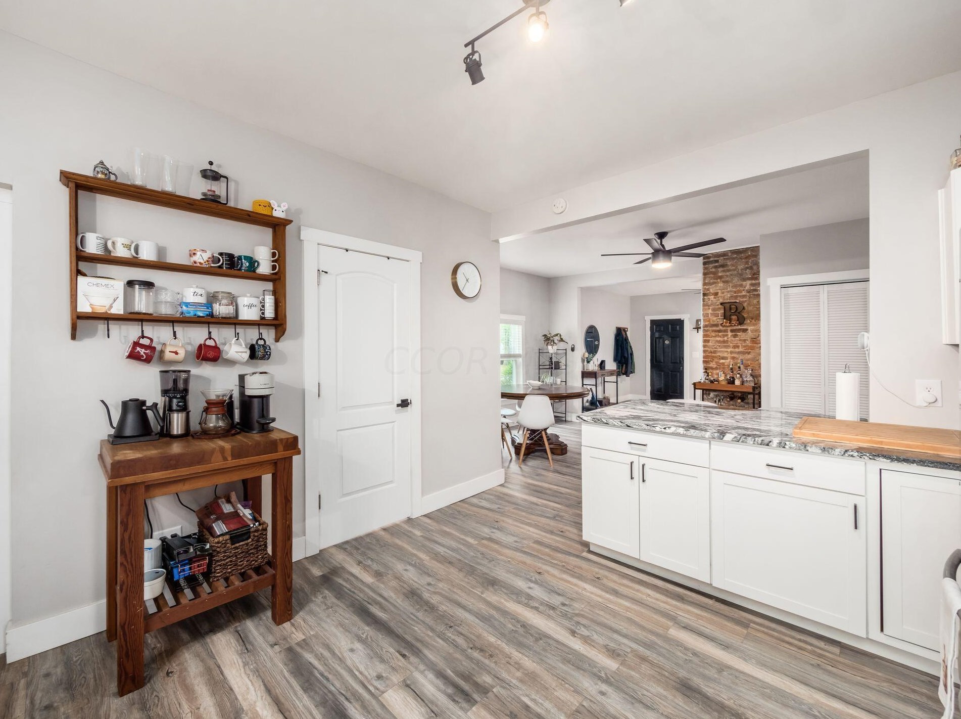 2272 Grasmere Ave, Columbus OH  43211-2010 exterior