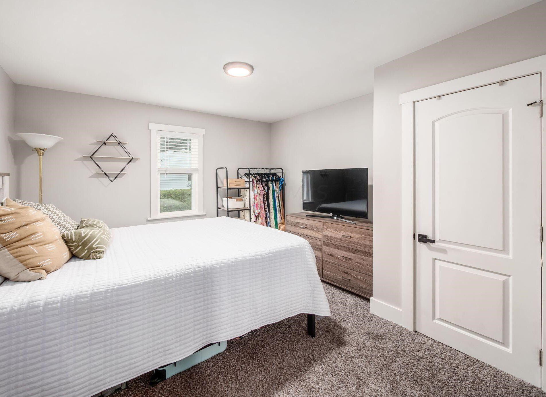 2272 Grasmere Ave, Columbus OH  43211-2010 exterior