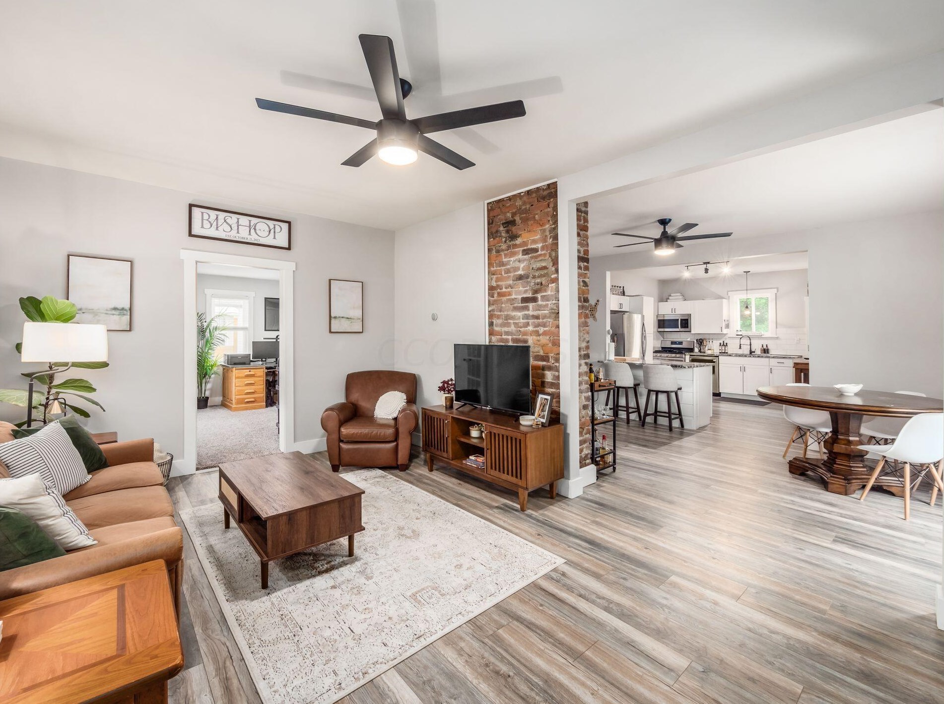 2272 Grasmere Ave, Columbus OH  43211-2010 exterior