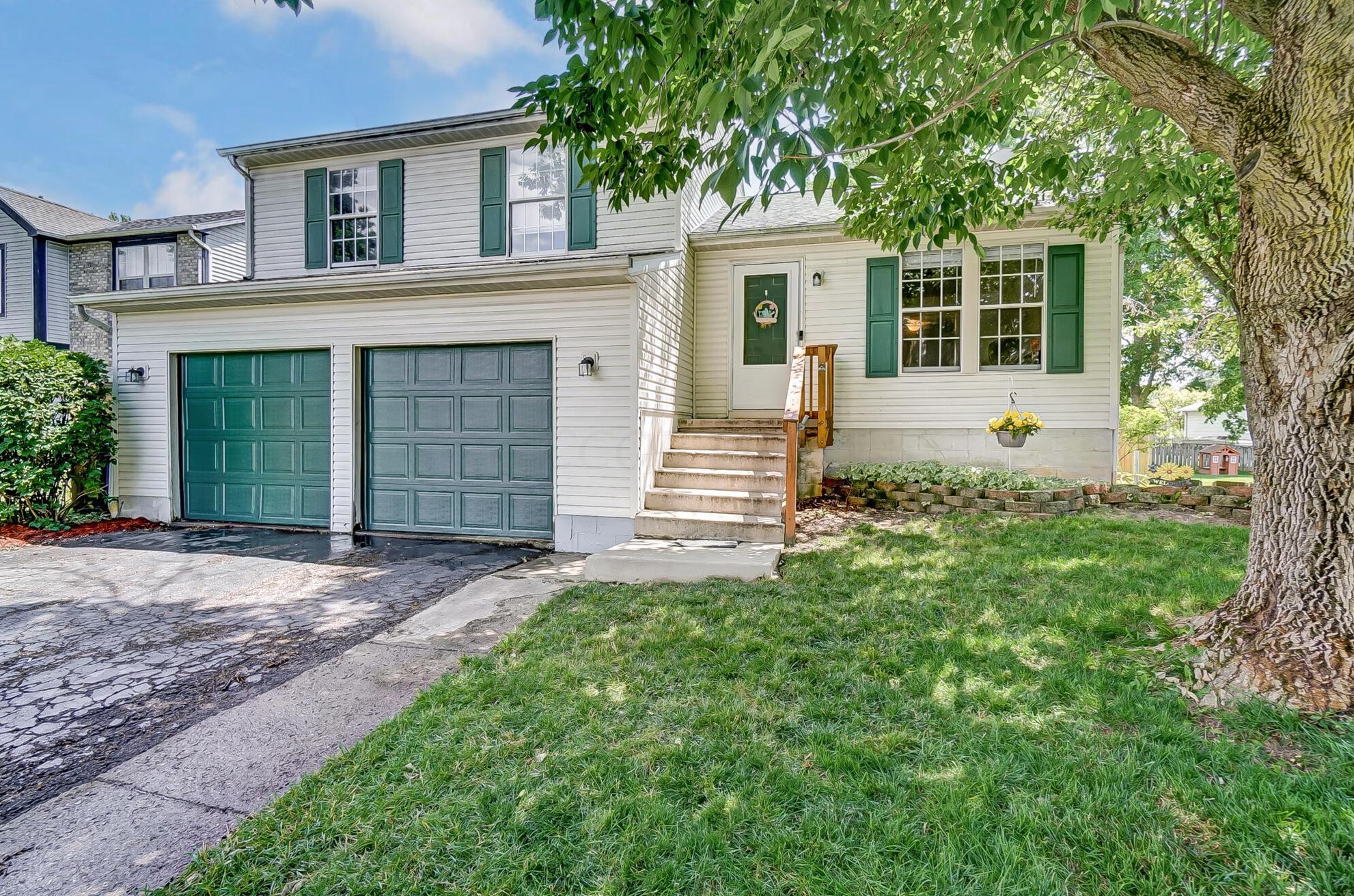 5701 Converse Ct, Hilliard, OH 43026