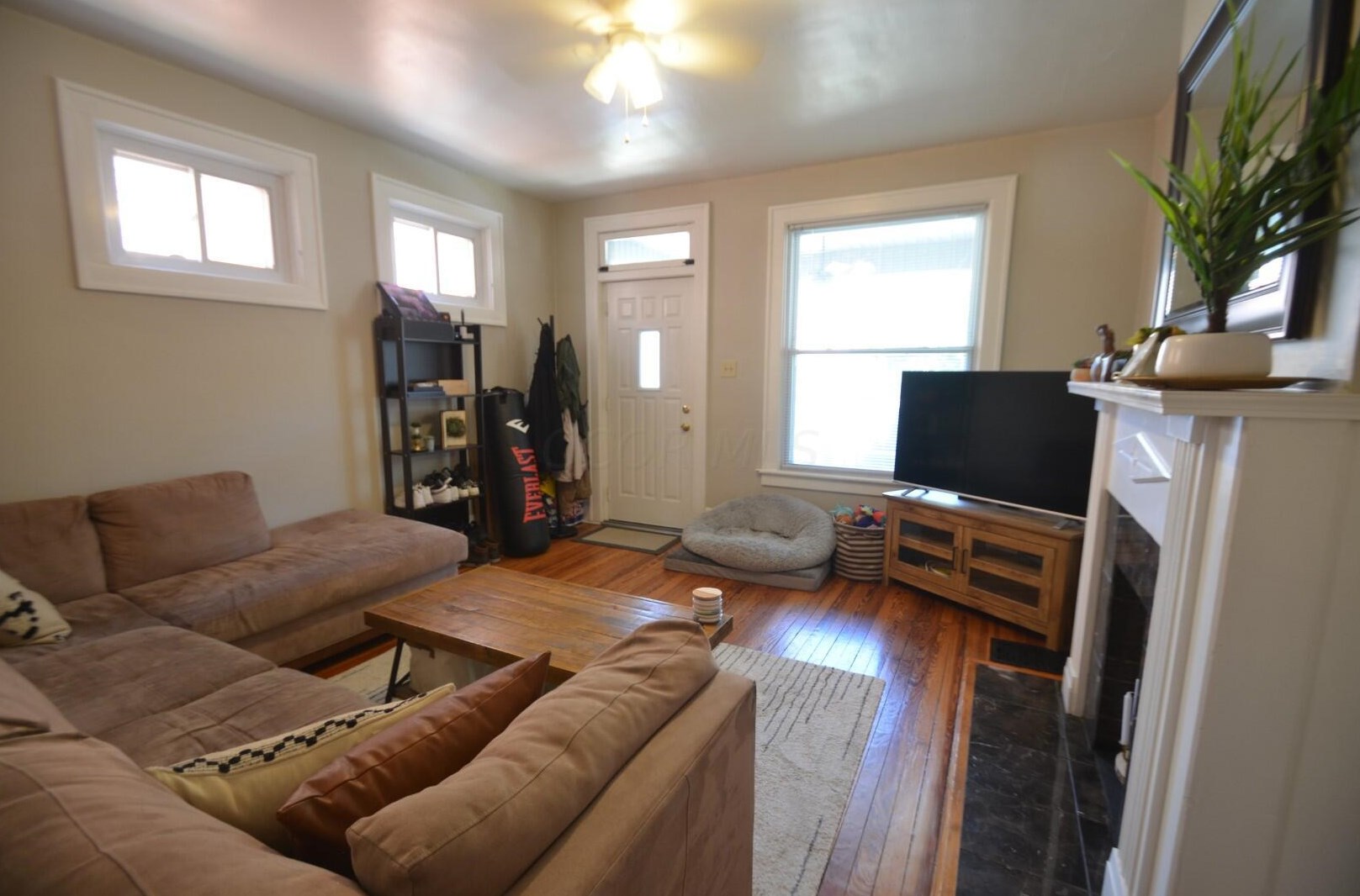 1047 Harrison Ave, Columbus OH  43201-3326 exterior