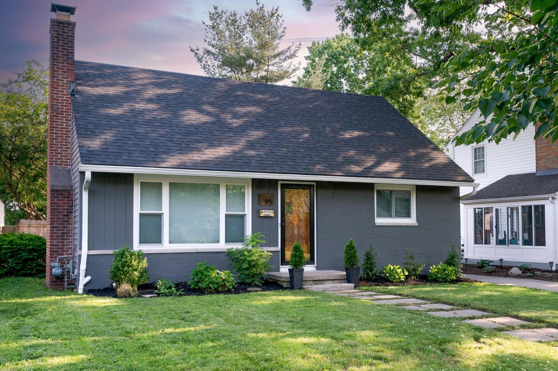 85 Acton Rd, Columbus, OH 43214-3301