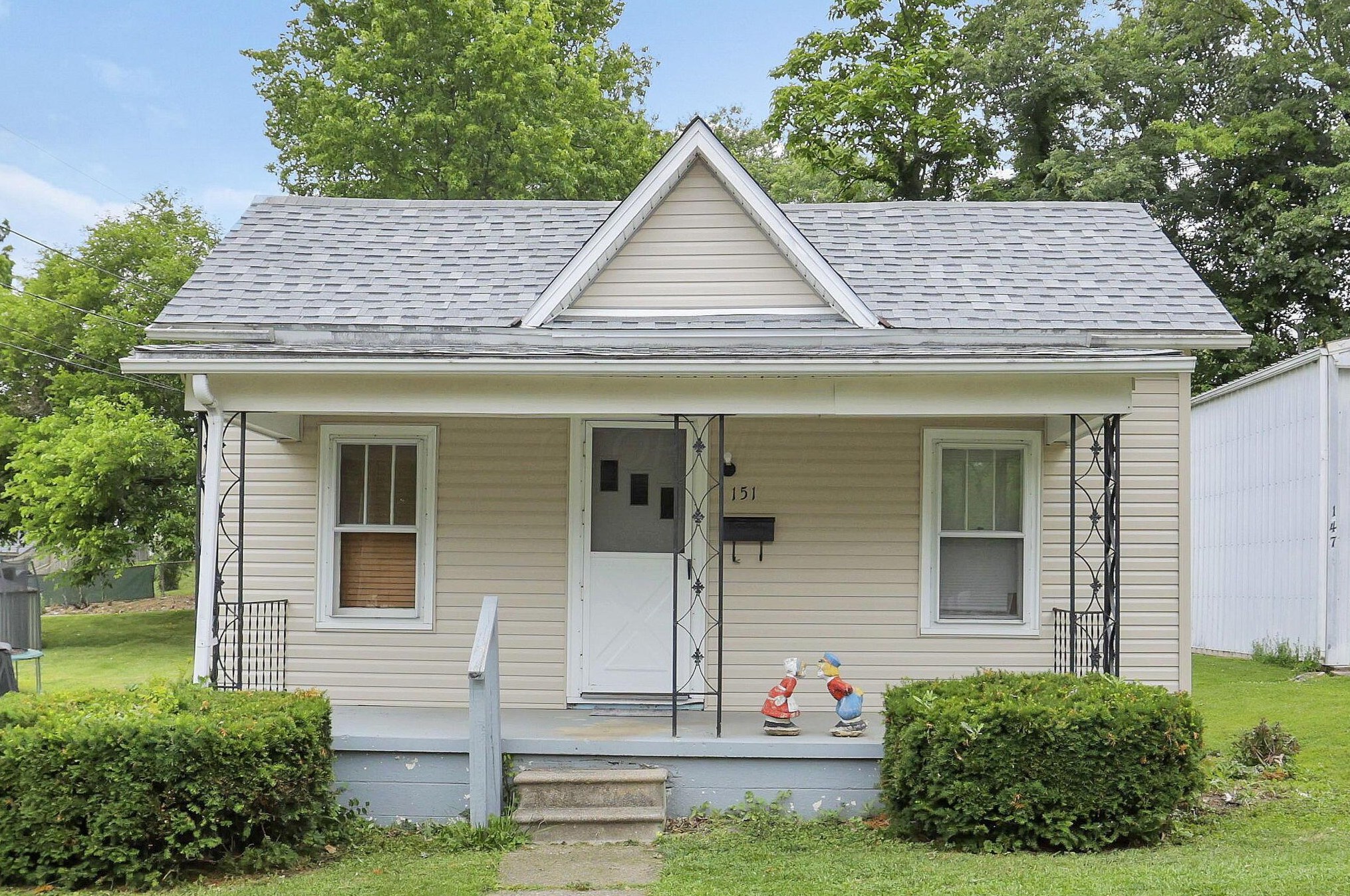 151 S Cedar Ave, Lancaster, OH 43130