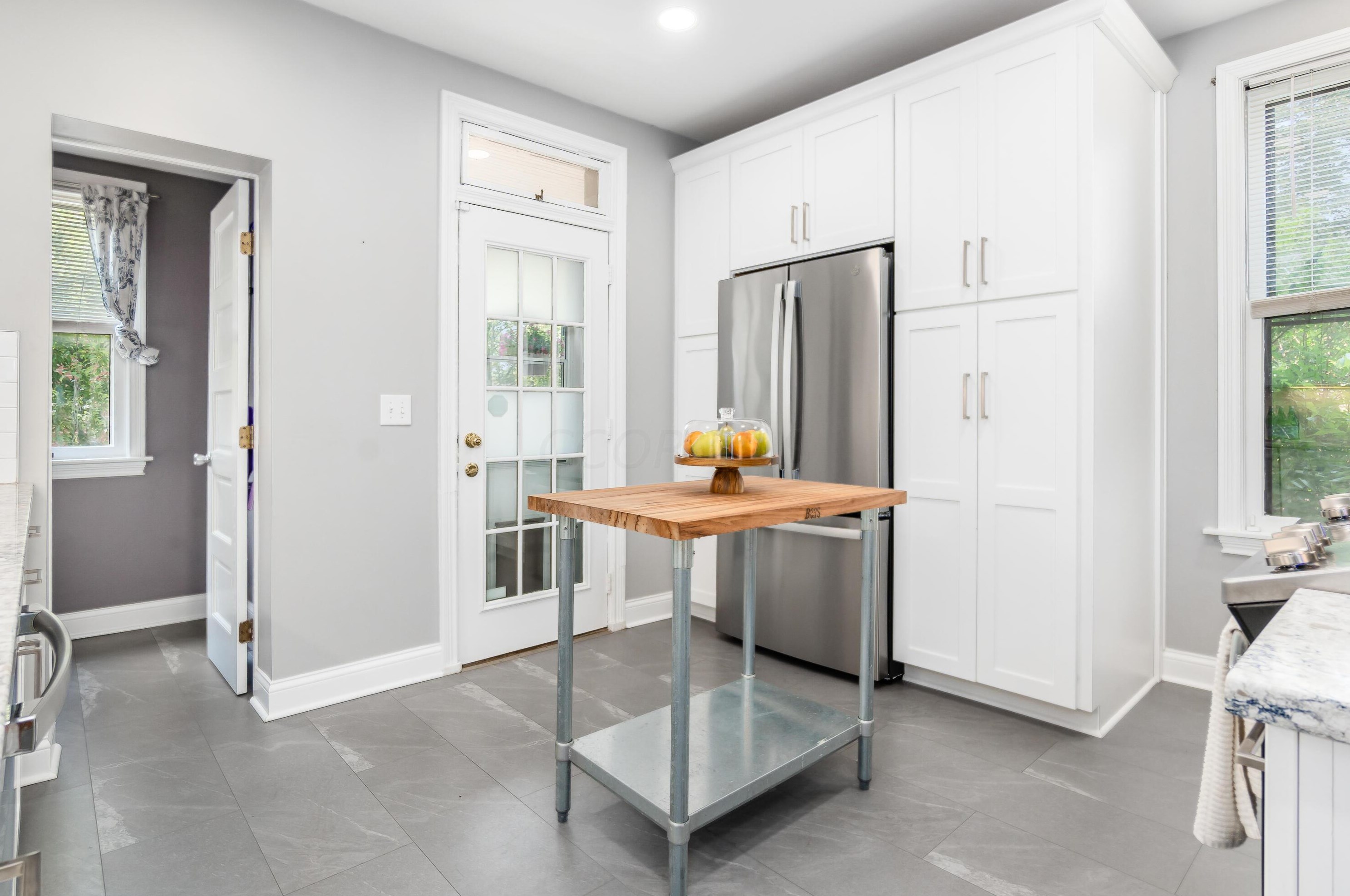 373 Wilber Ave, Columbus OH  43215-1313 exterior