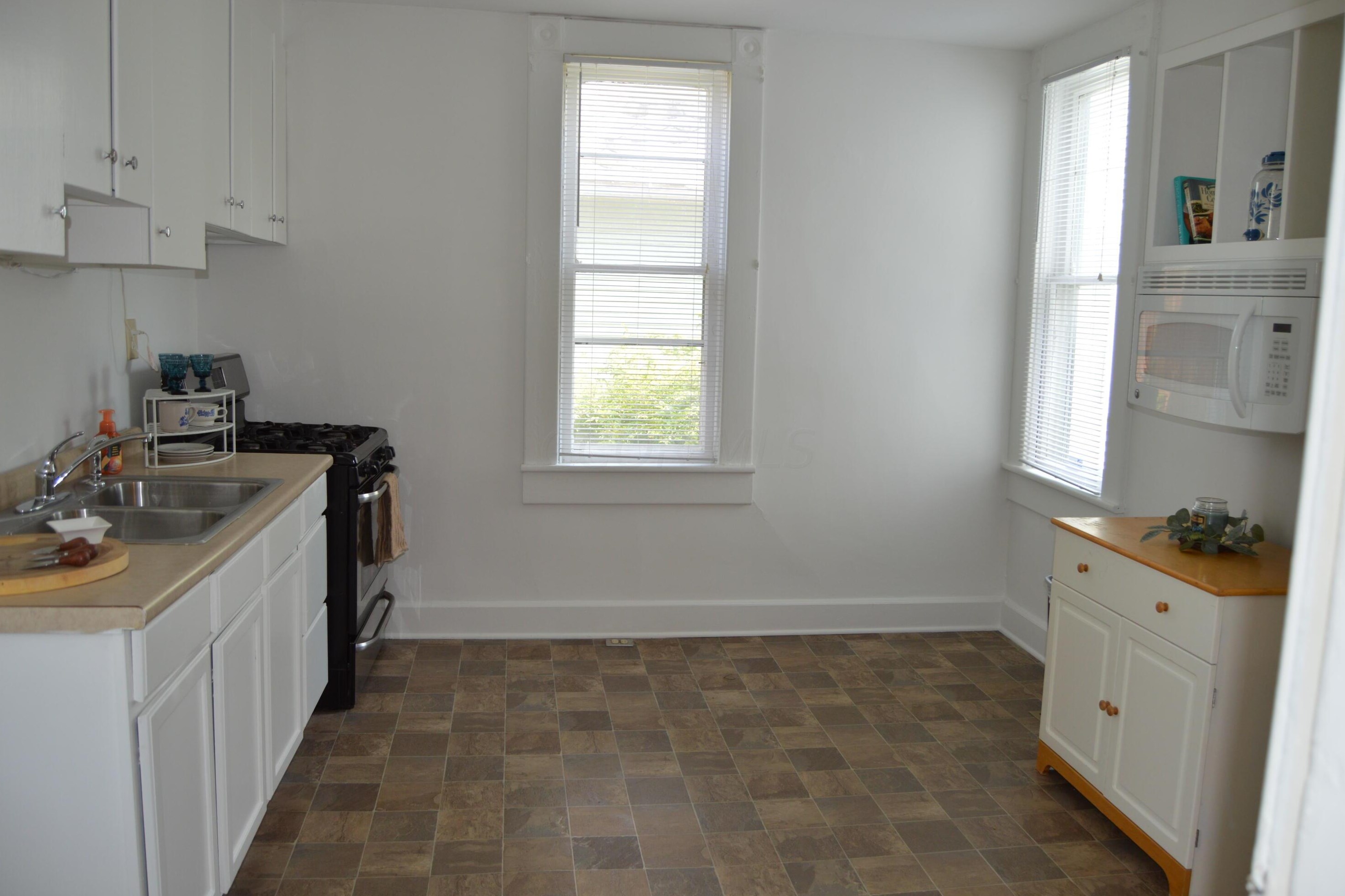 317 Madison Ave, Lancaster OH  43130-3120 exterior