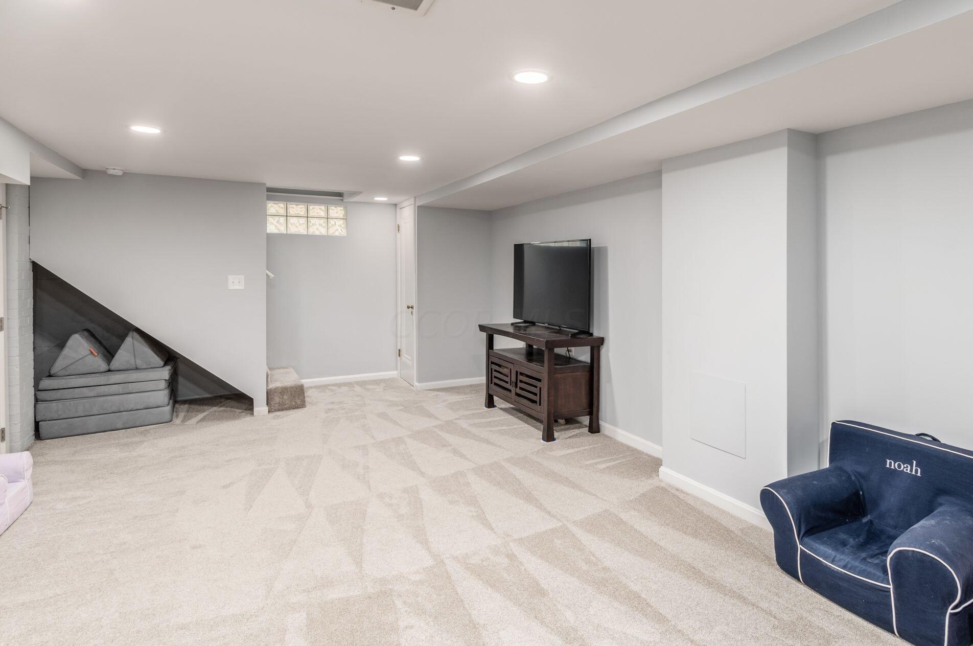 85 Remington Rd, Columbus OH  43209-1442 exterior