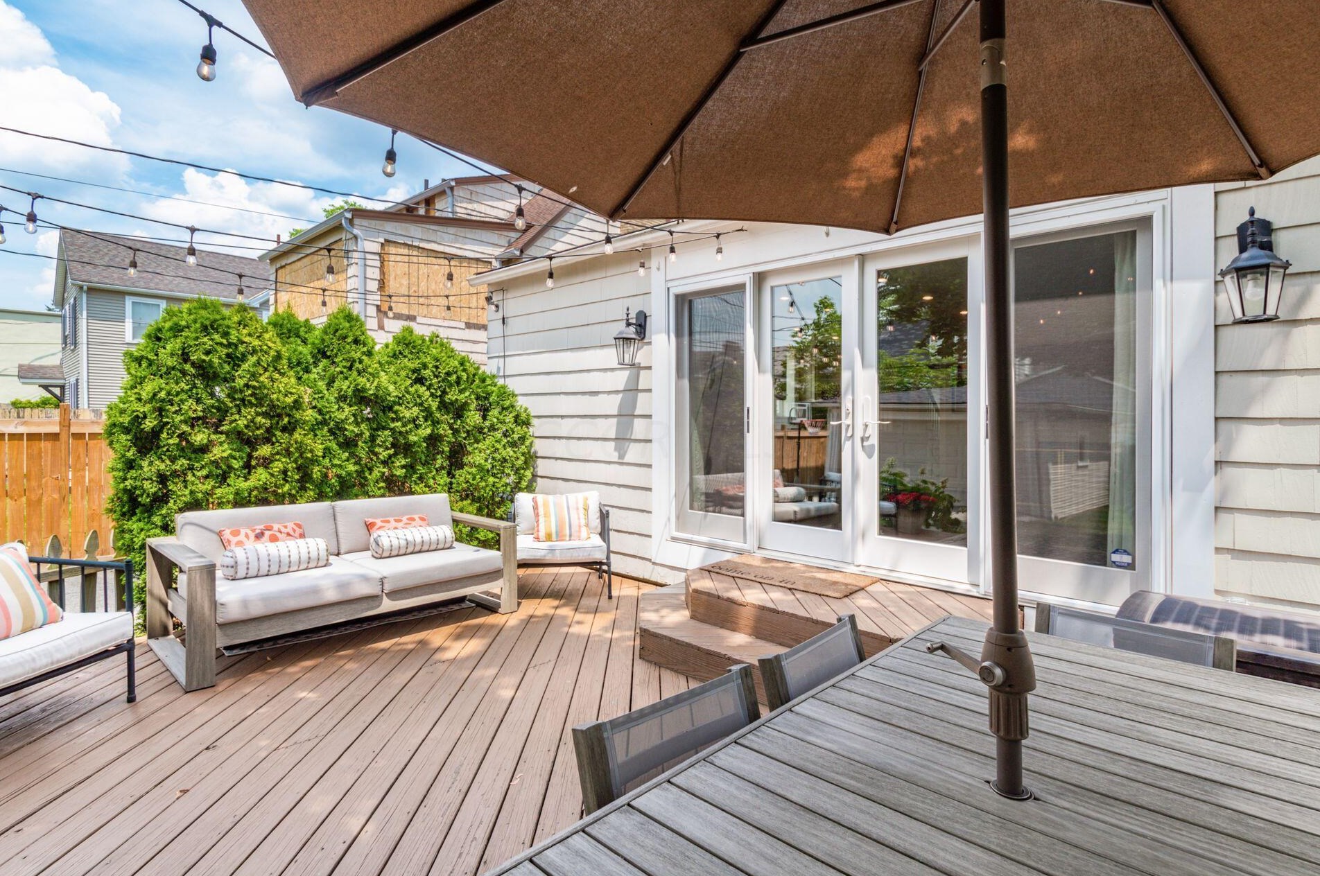 85 Remington Rd, Columbus OH  43209-1442 exterior