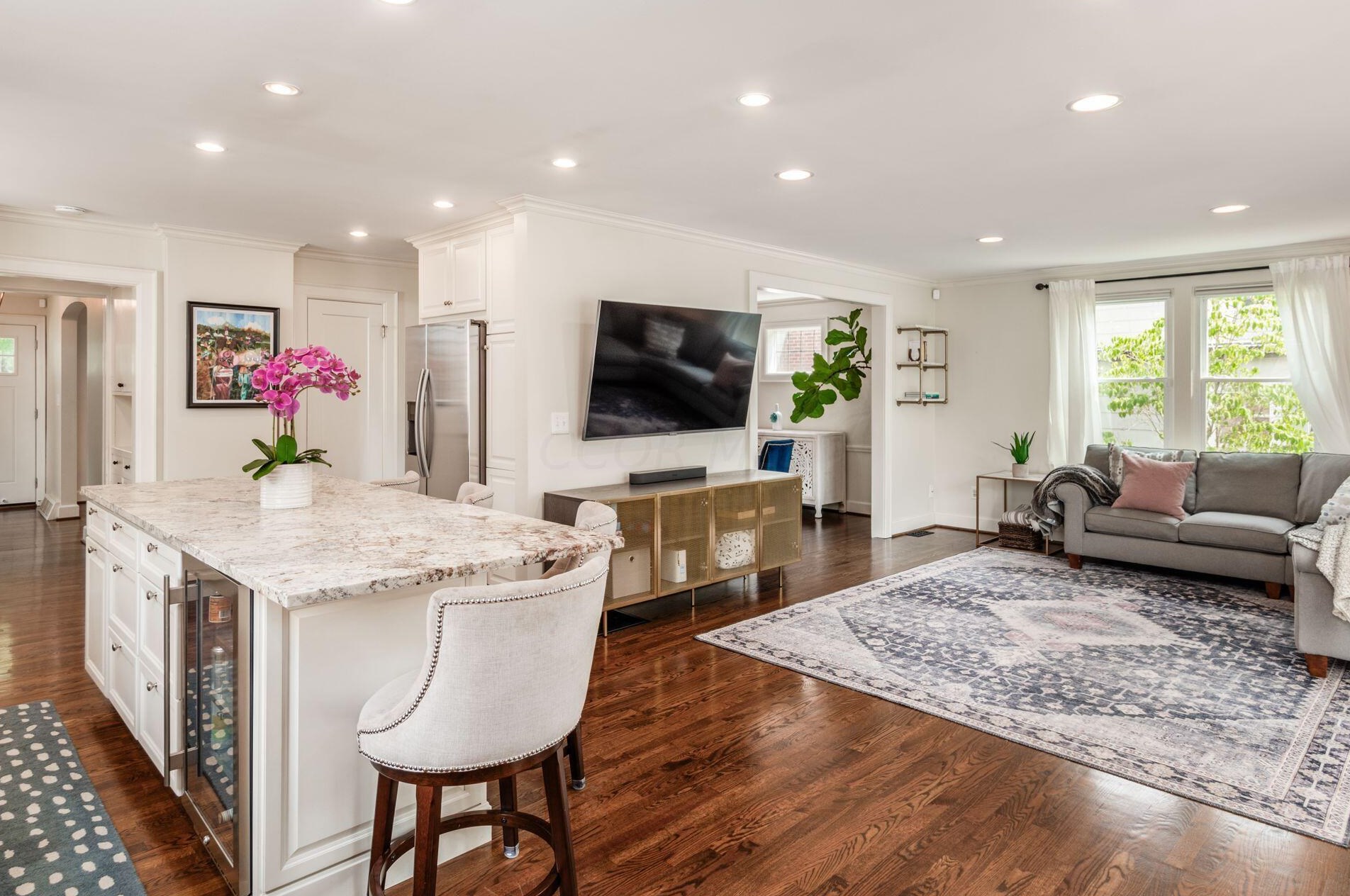 85 Remington Rd, Columbus OH  43209-1442 exterior