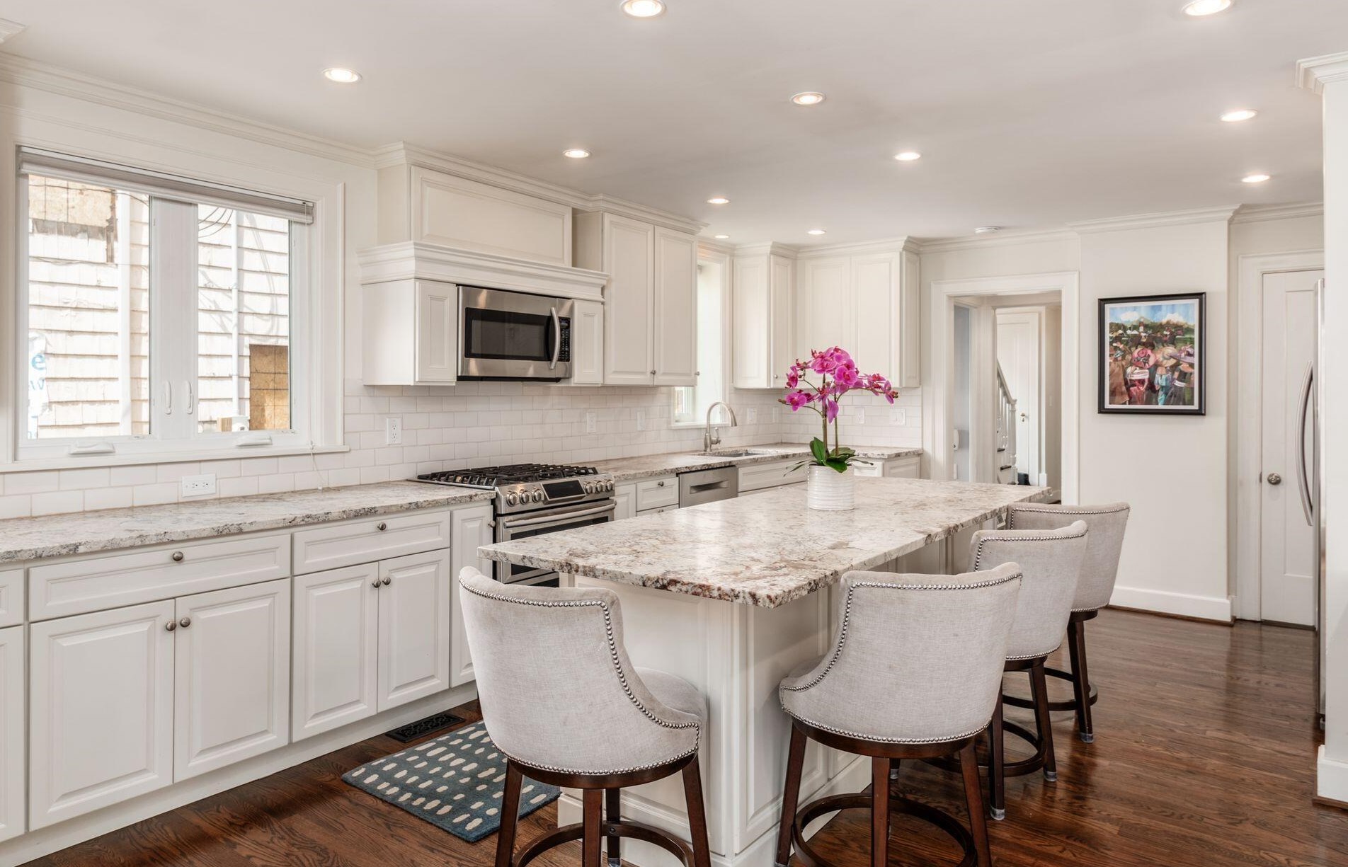 85 Remington Rd, Columbus OH  43209-1442 exterior