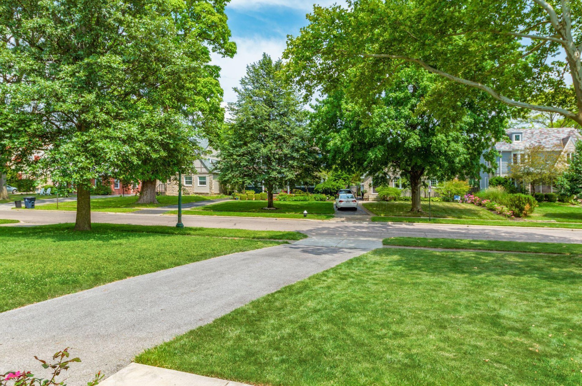 85 Remington Rd, Columbus OH  43209-1442 exterior