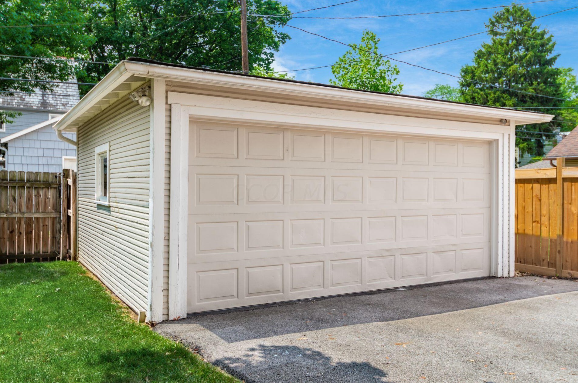 85 Remington Rd, Columbus OH  43209-1442 exterior