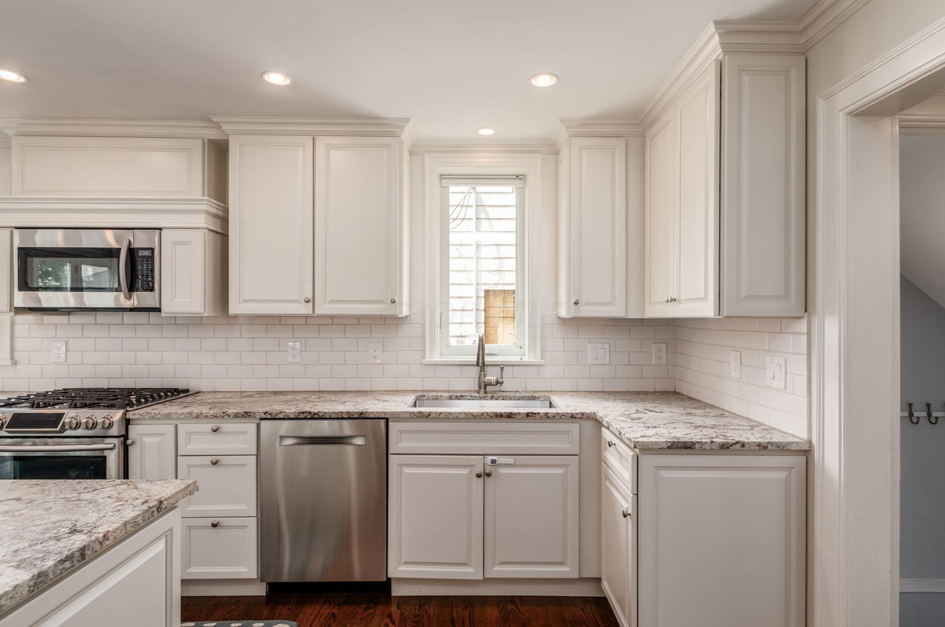 85 Remington Rd, Columbus OH  43209-1442 exterior