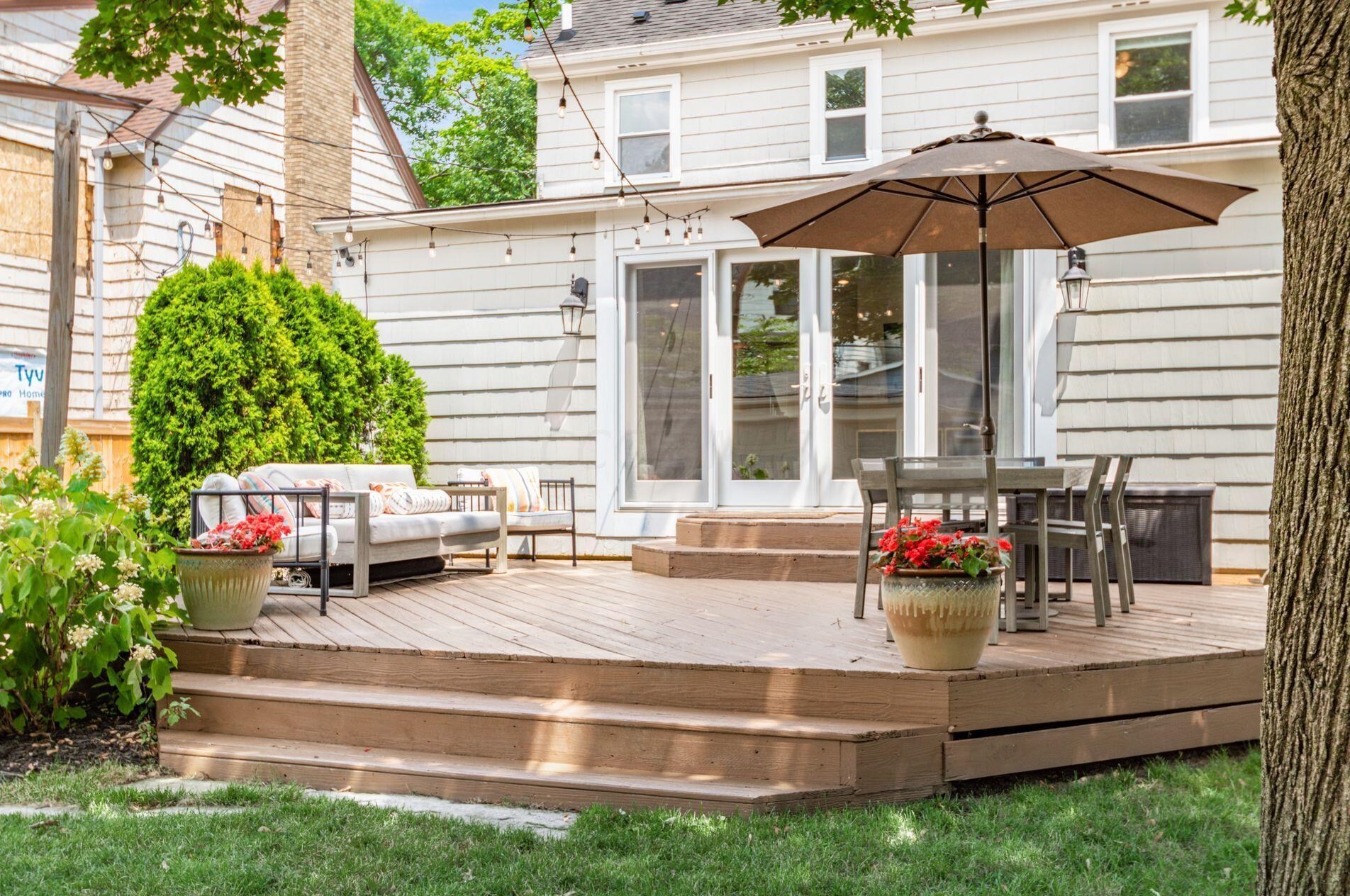 85 Remington Rd, Columbus OH  43209-1442 exterior