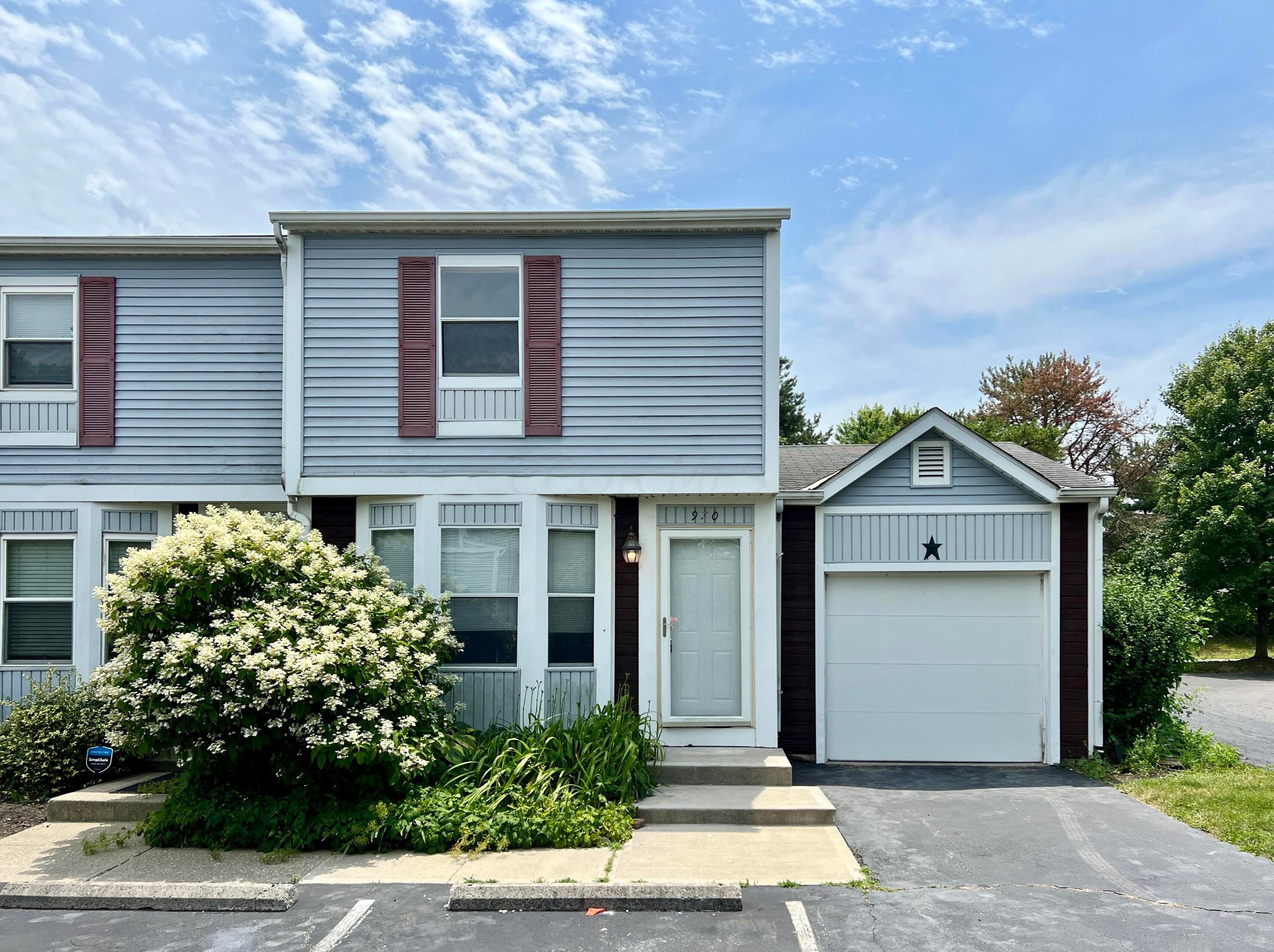 970 Worthington Woods Blvd #13, Sharon Township, OH 43085