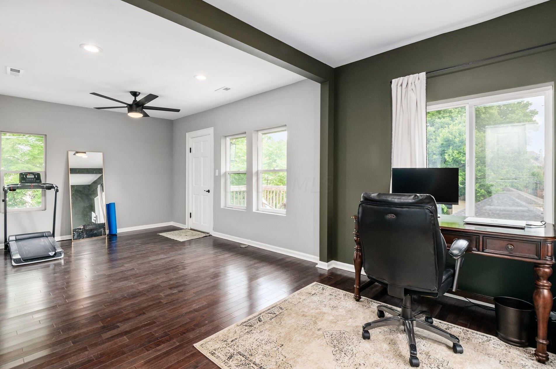 1385 Long St, Columbus OH  43203-1990 exterior