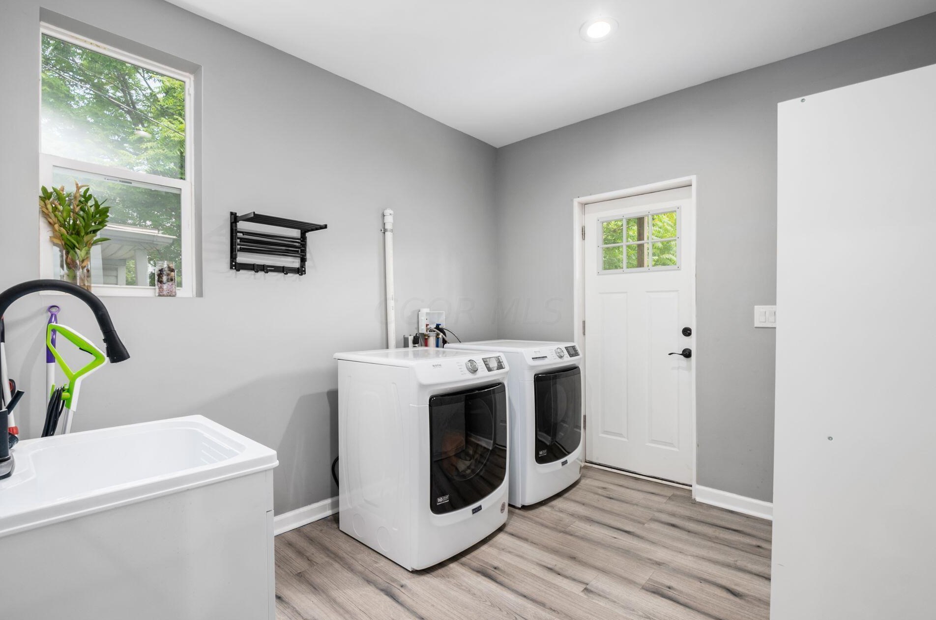 1385 Long St, Columbus OH  43203-1990 exterior