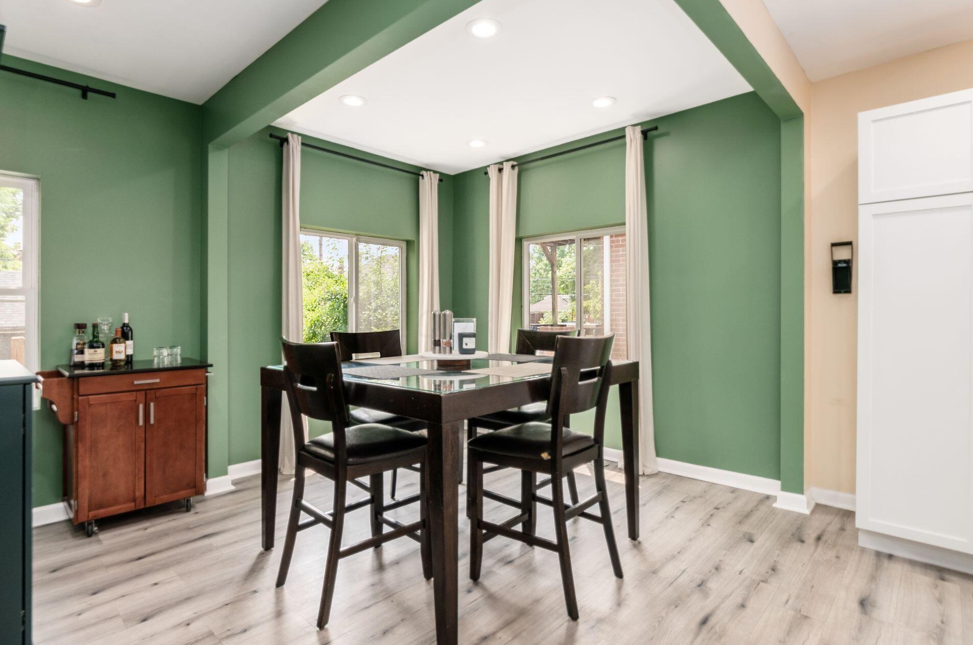 1385 Long St, Columbus OH  43203-1990 exterior