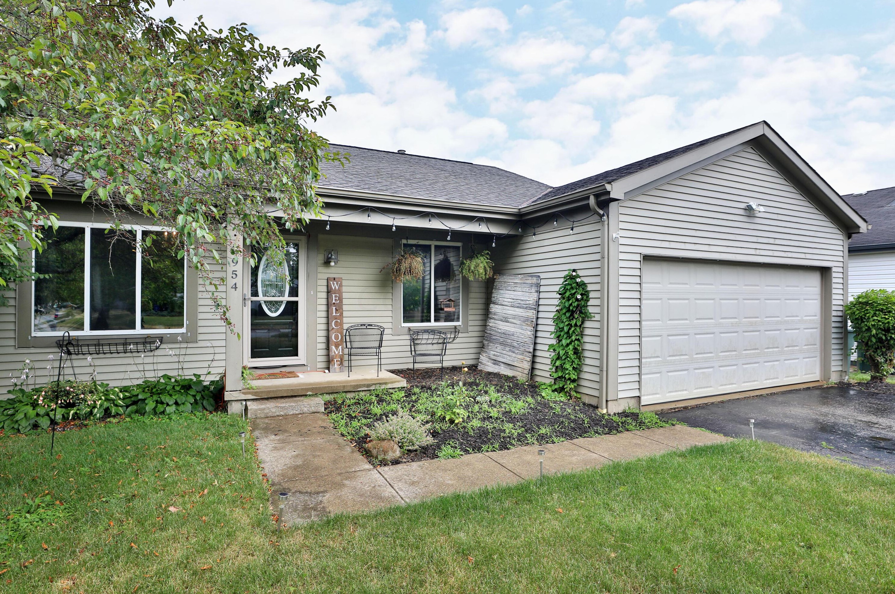 2954 Highland Park Dr, Pickerington, OH 43147