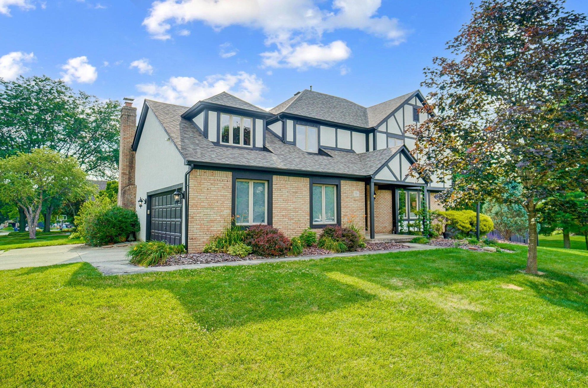 701 Waterton Dr, Westerville, OH 43081