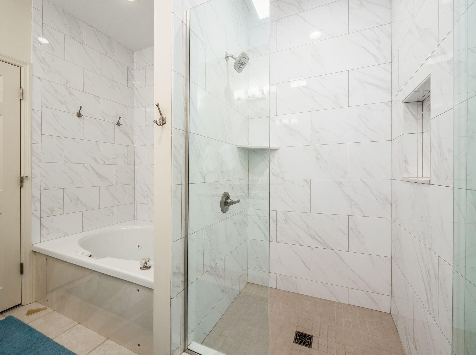 5937 Coventry Hurst Ln, Hilliard OH  43026-7393 exterior