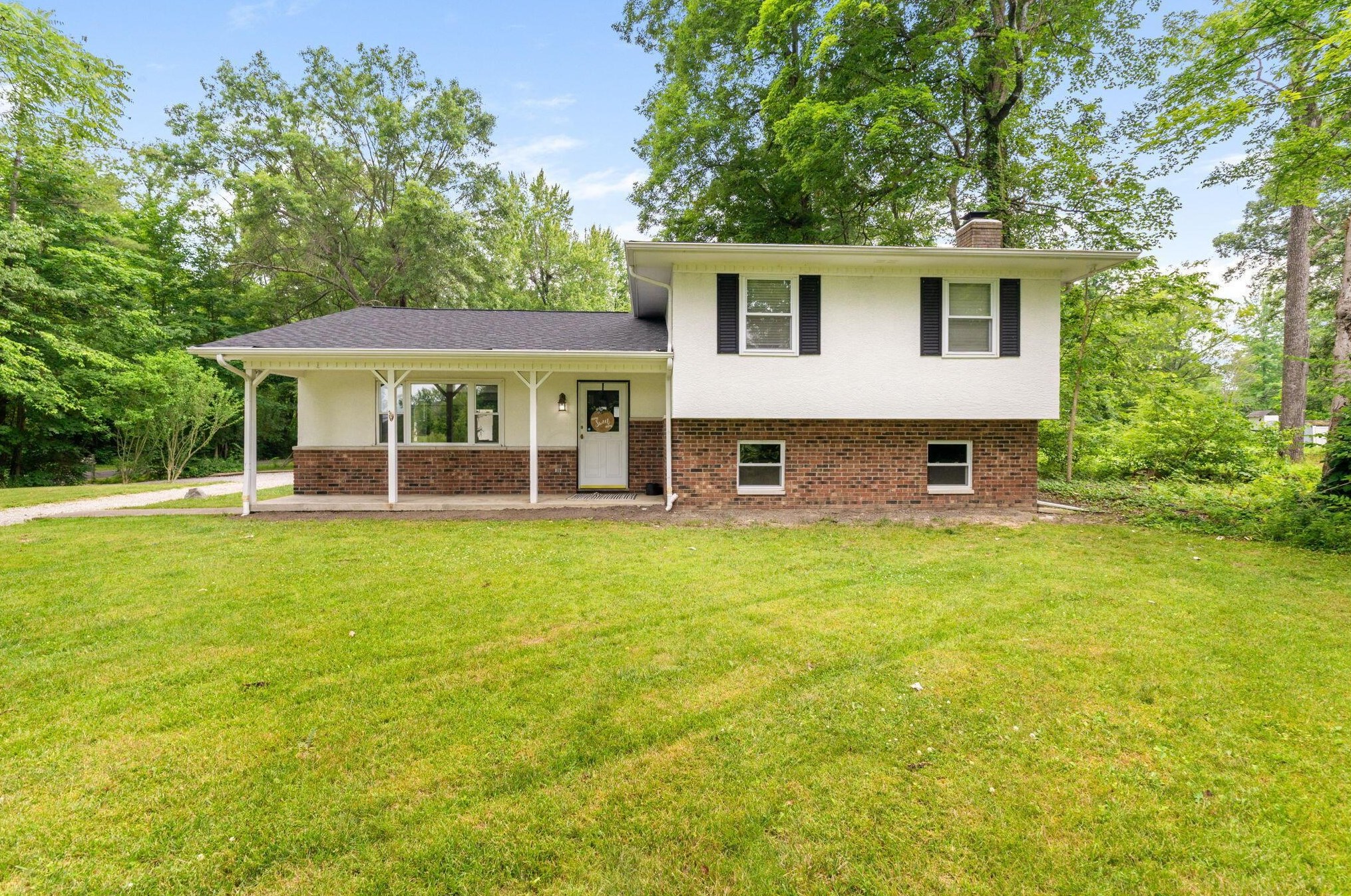 36 Woodside Dr Sw, Pataskala, OH 43062